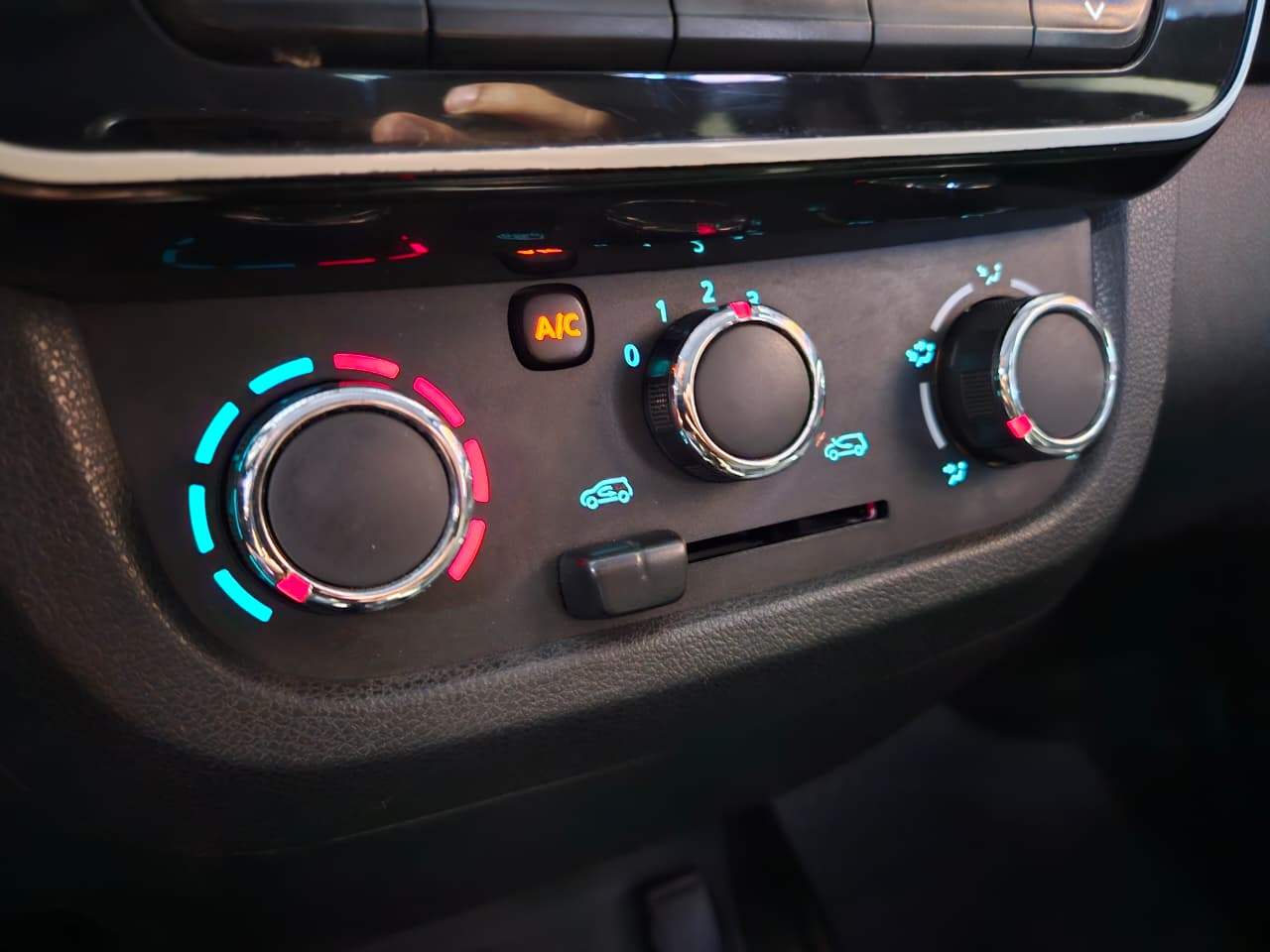 RENAULT KWID