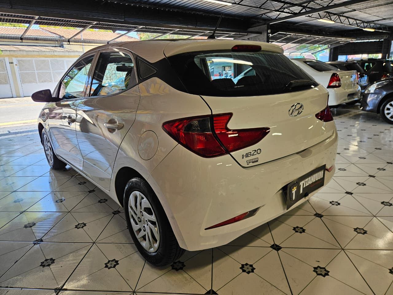 HYUNDAI HB20