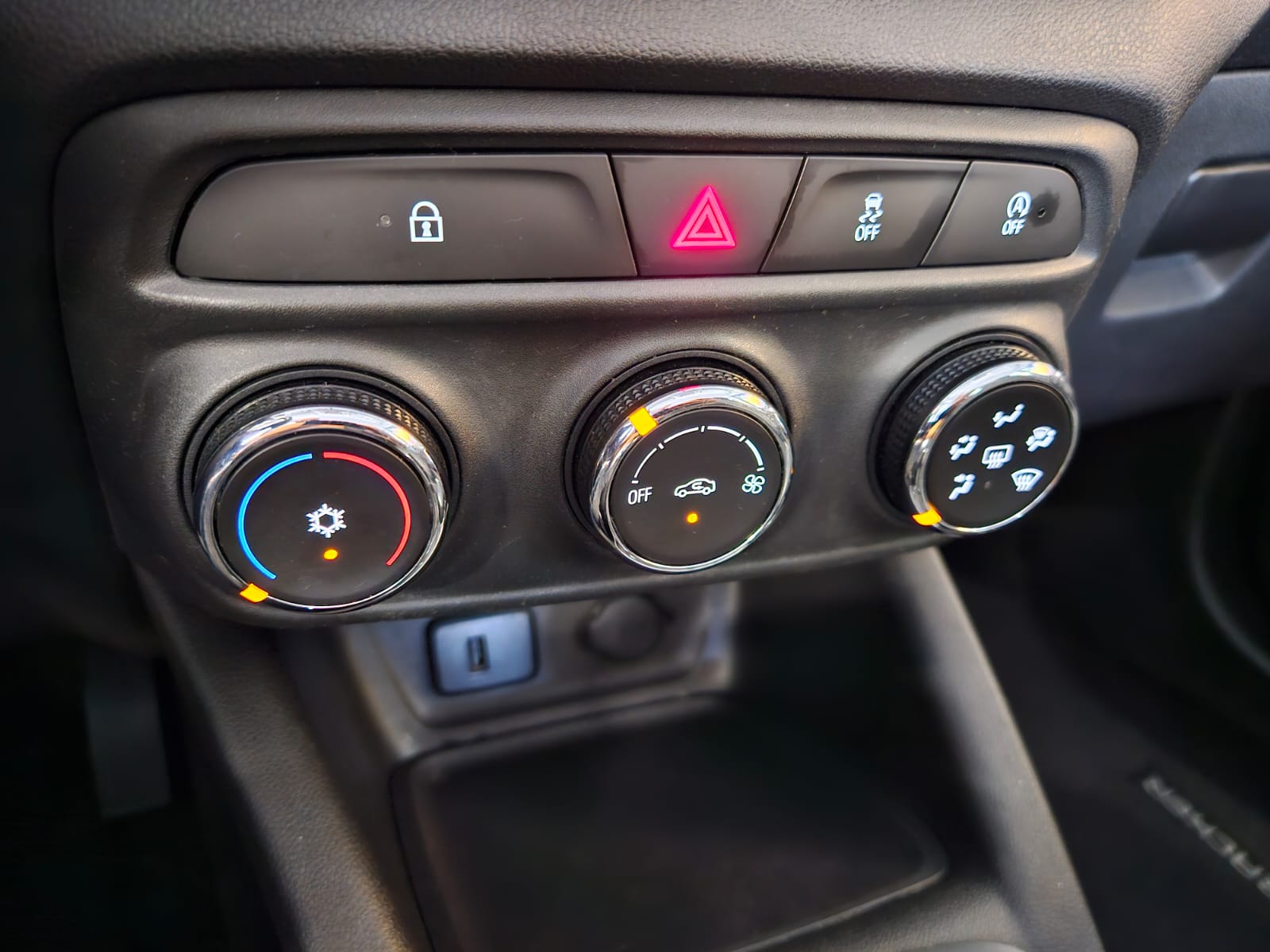 CHEVROLET TRACKER