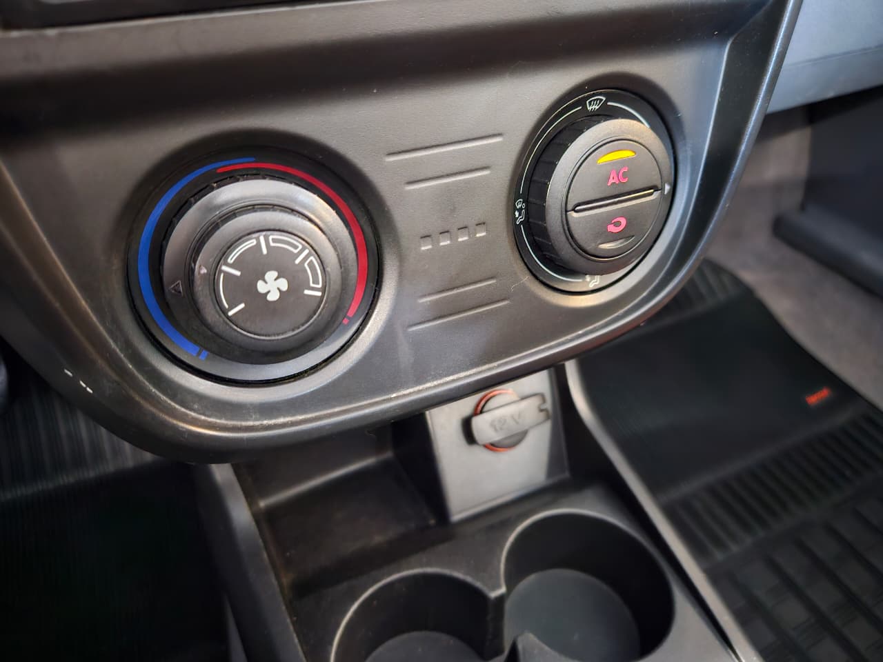 VOLKSWAGEN SPACEFOX