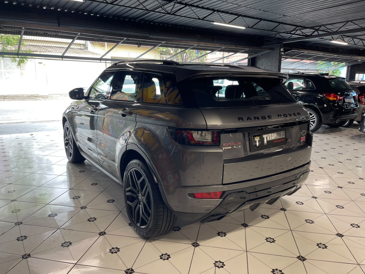 LAND ROVER RANGE ROVER EVOQUE
