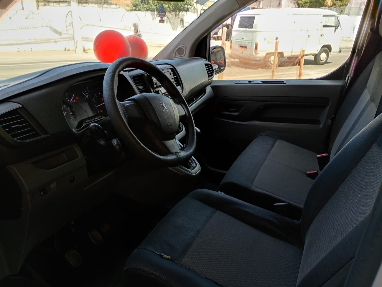 PEUGEOT EXPERT