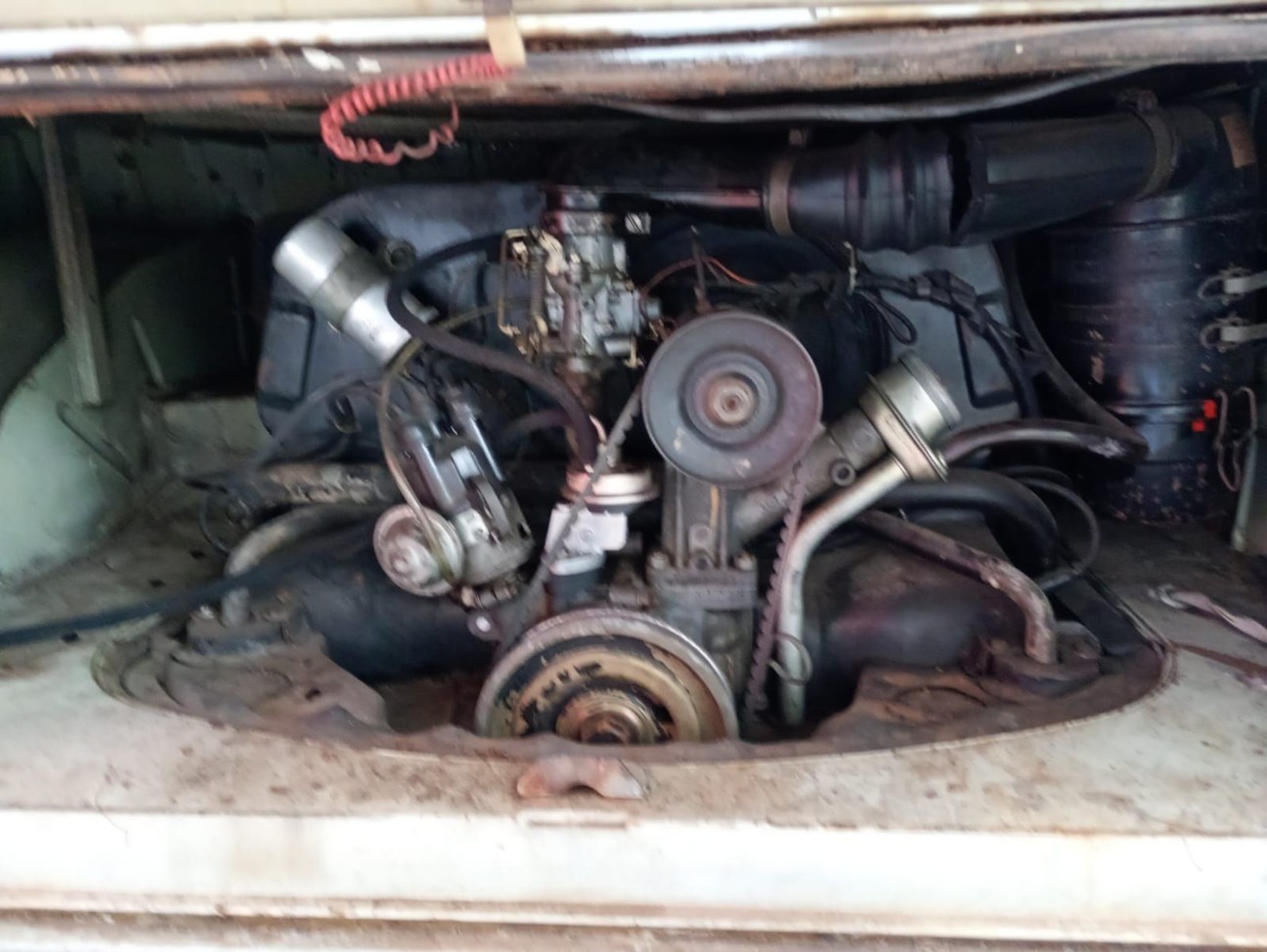 VOLKSWAGEN KOMBI