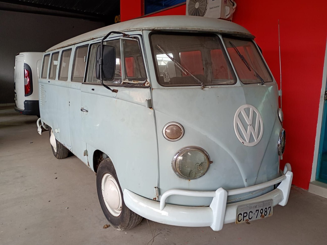 VOLKSWAGEN KOMBI