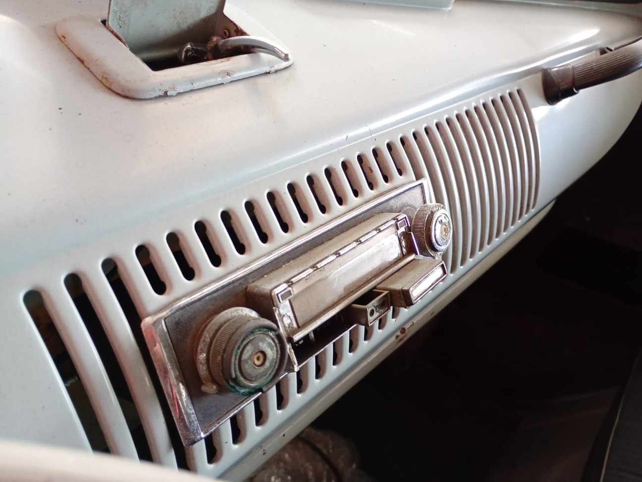 VOLKSWAGEN KOMBI