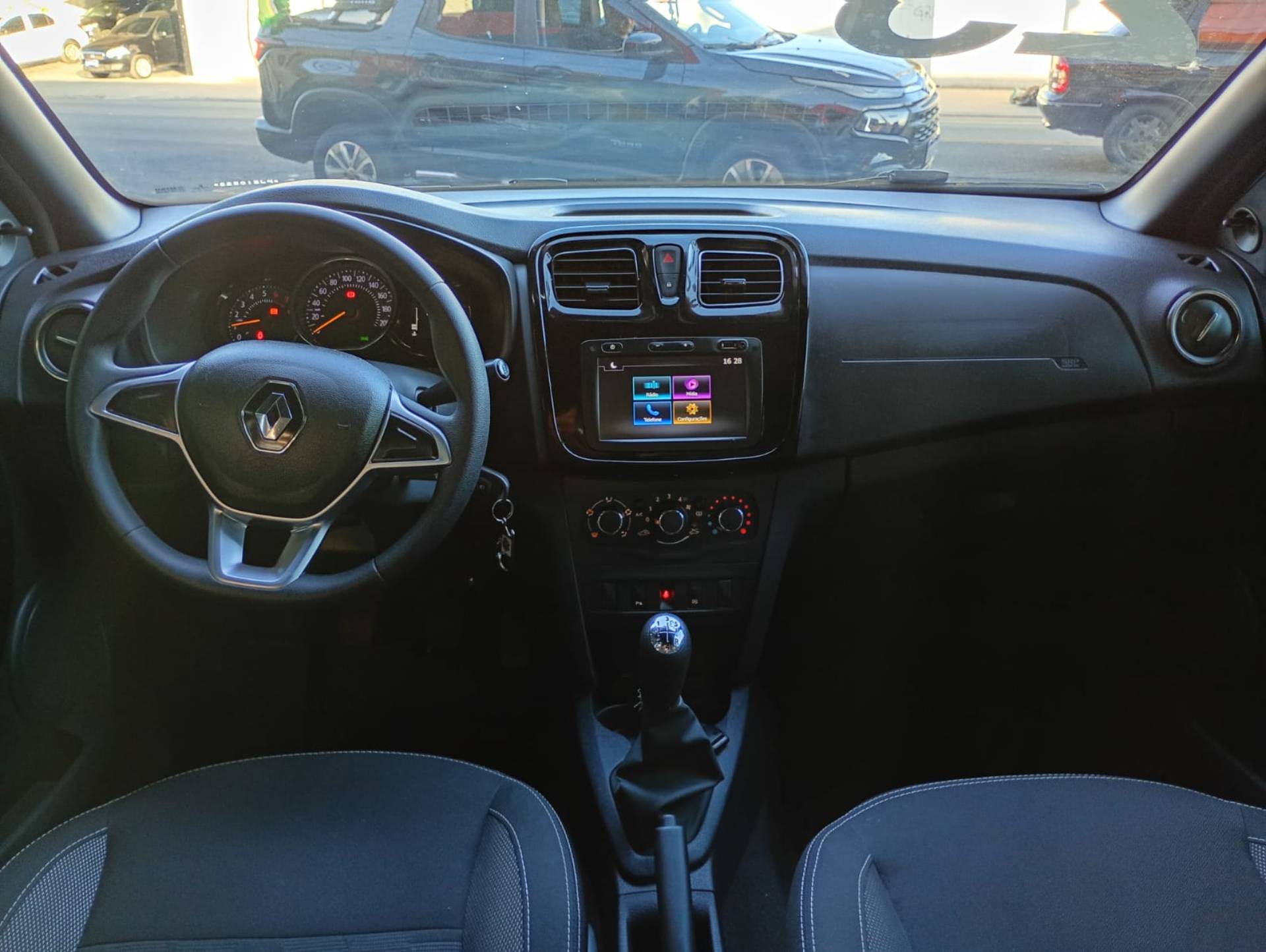 RENAULT LOGAN