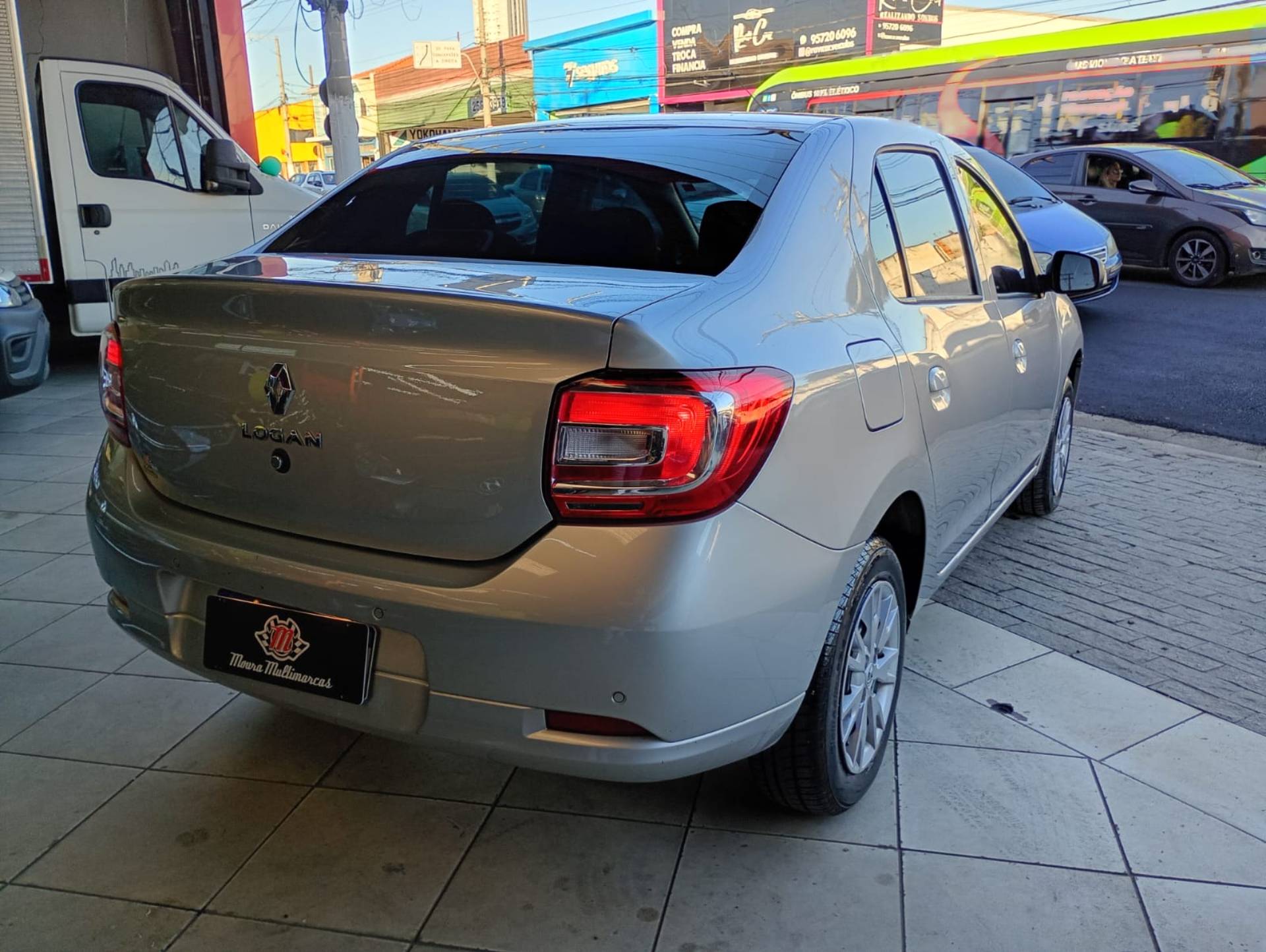 RENAULT LOGAN