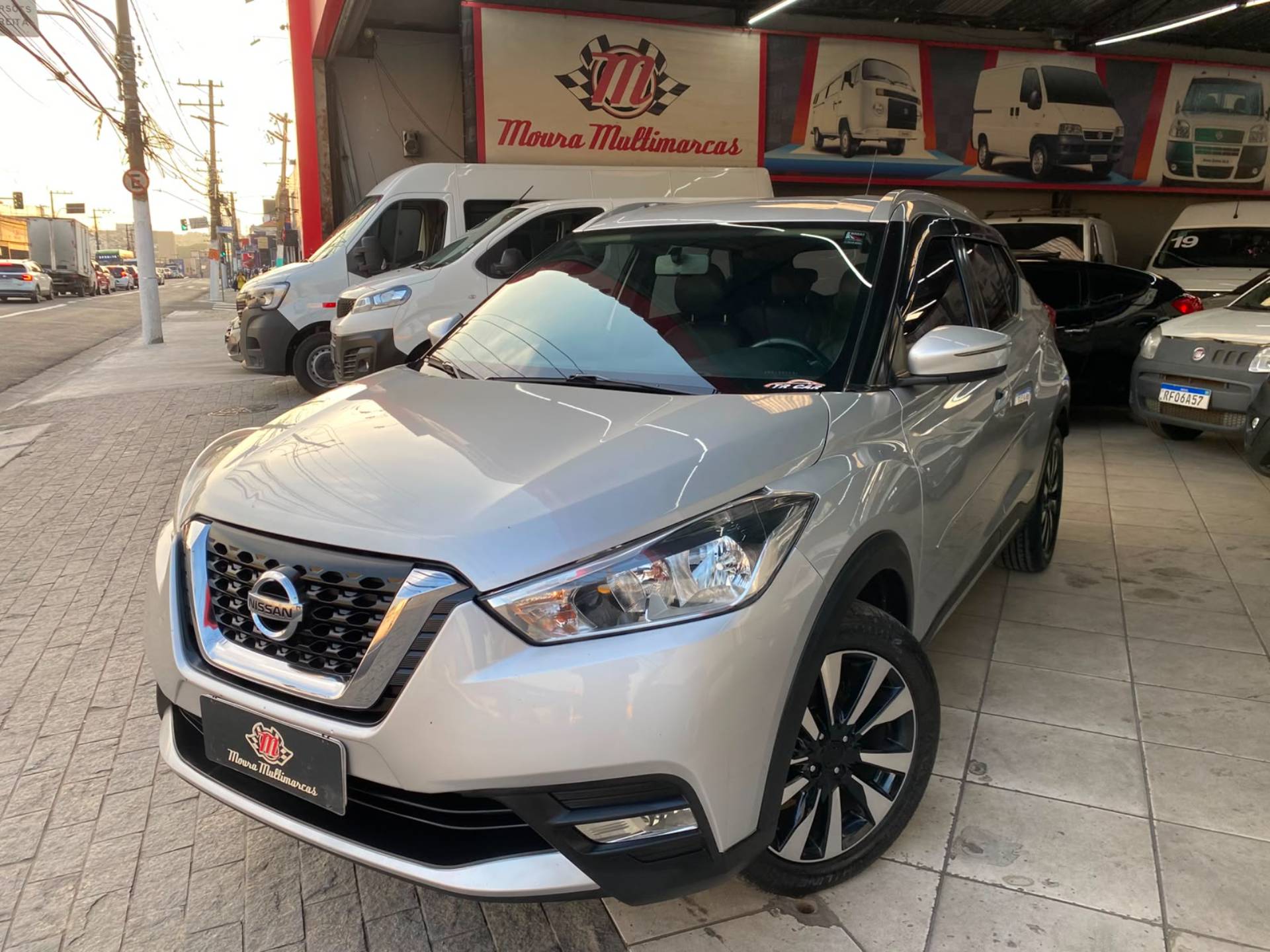 NISSAN KICKS