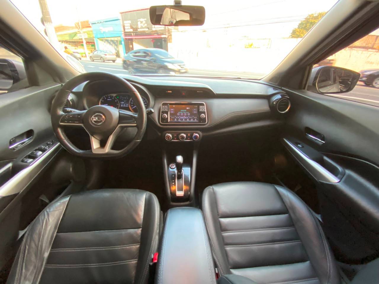 NISSAN KICKS