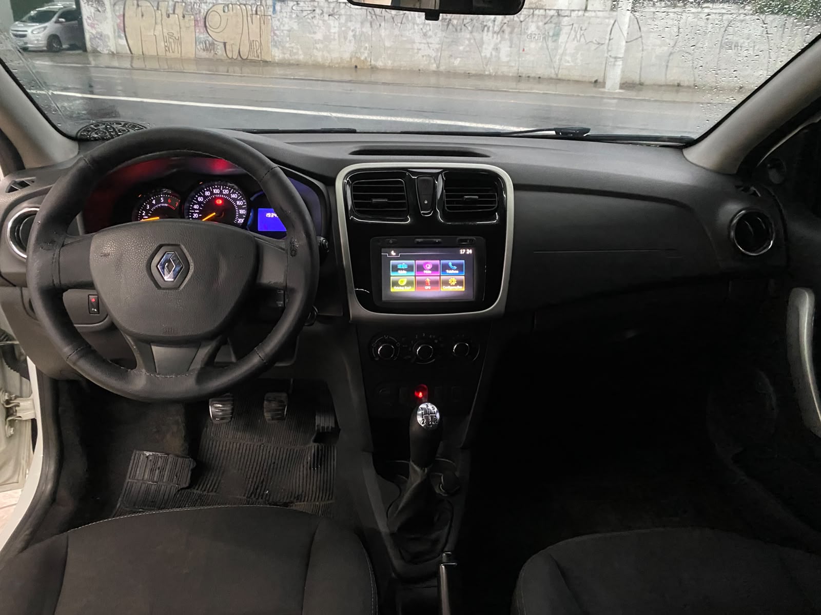 RENAULT SANDERO