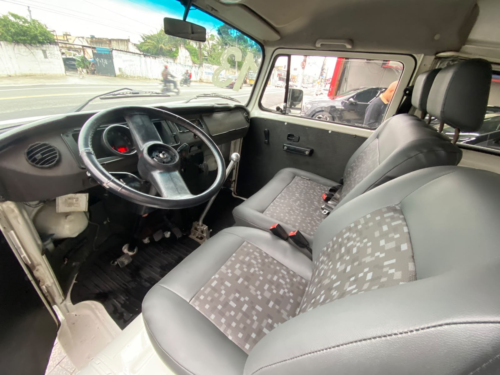 VOLKSWAGEN KOMBI