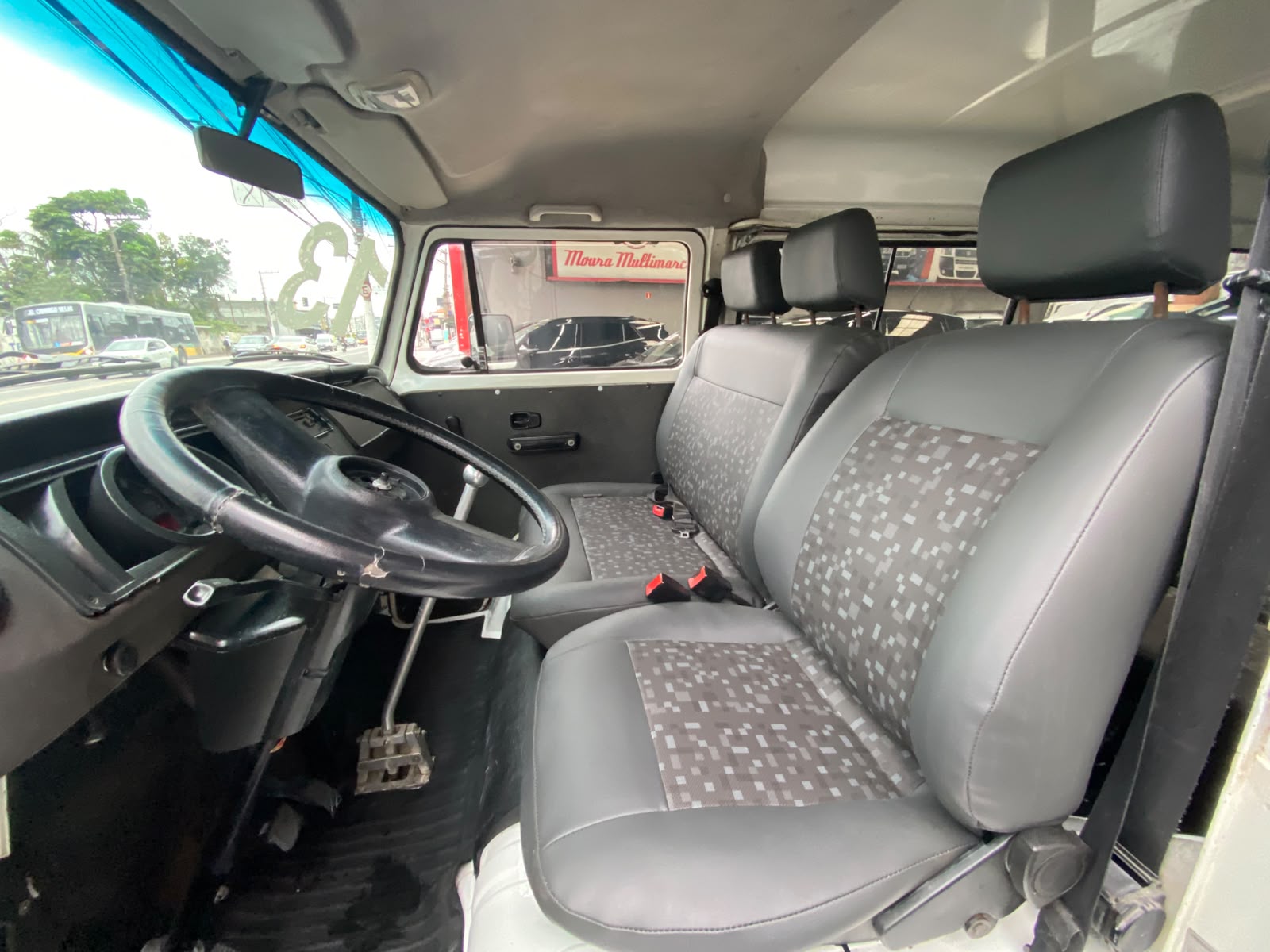 VOLKSWAGEN KOMBI