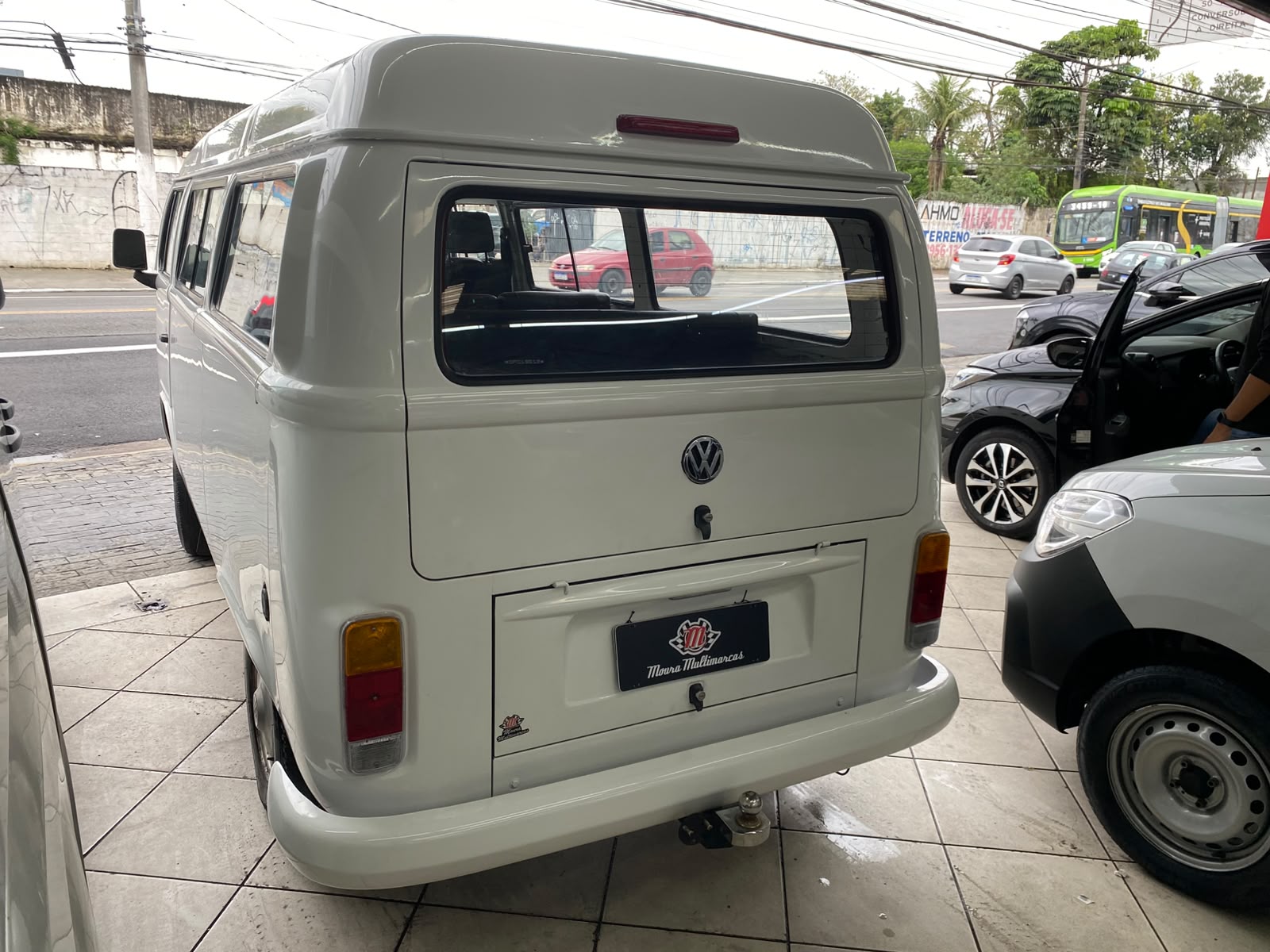 VOLKSWAGEN KOMBI