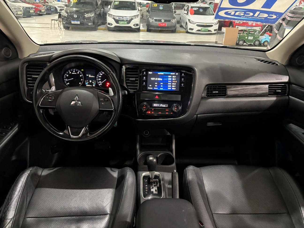 MITSUBISHI OUTLANDER