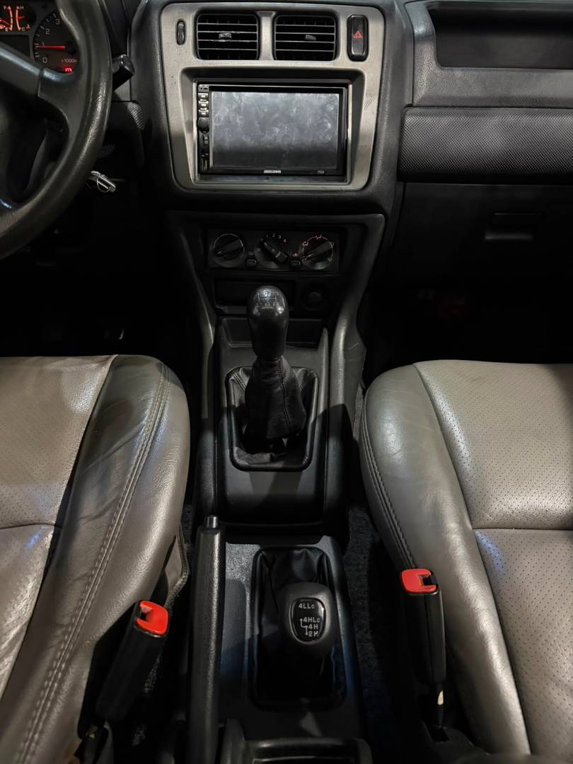 MITSUBISHI PAJERO TR4