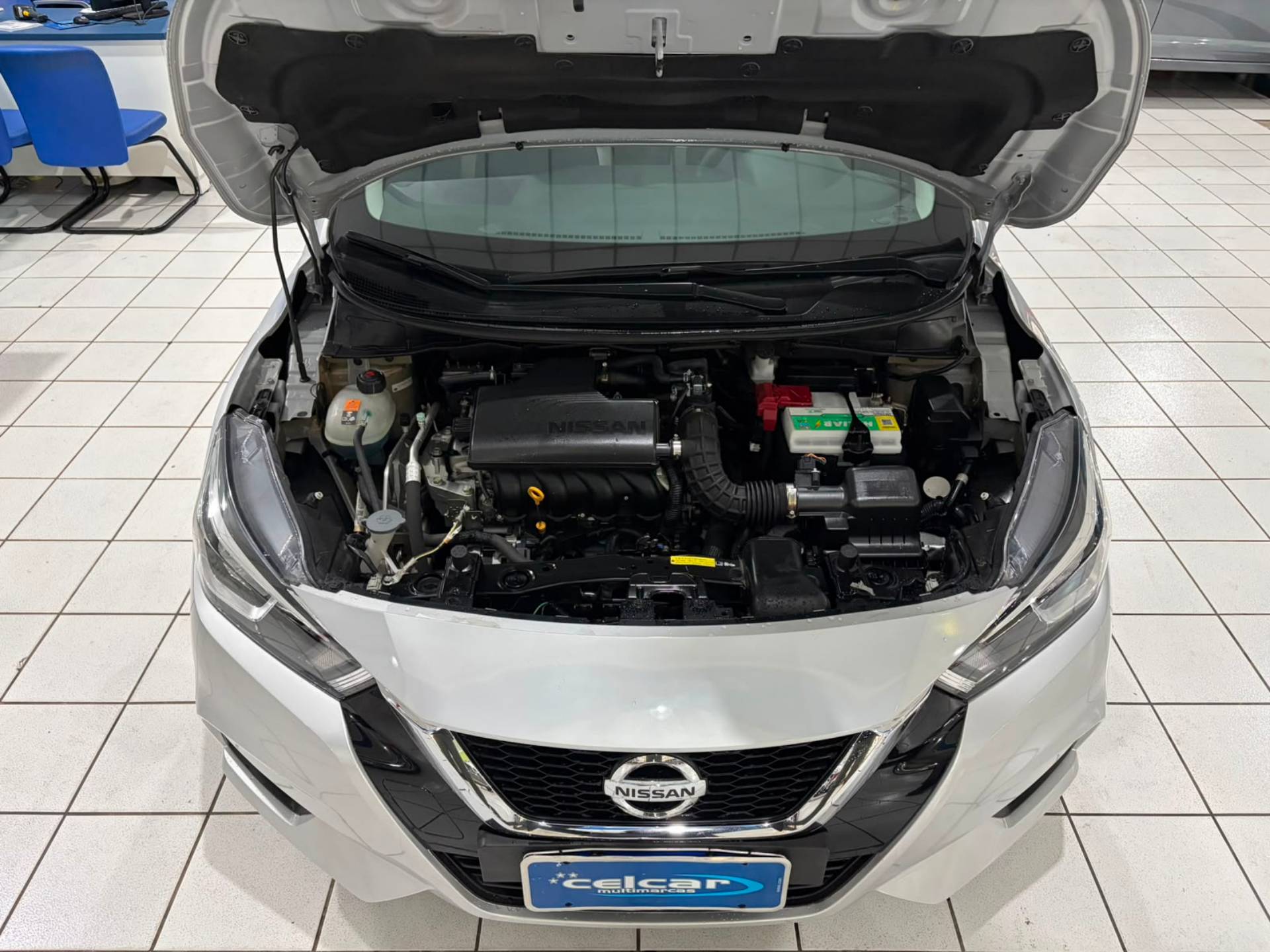 NISSAN VERSA