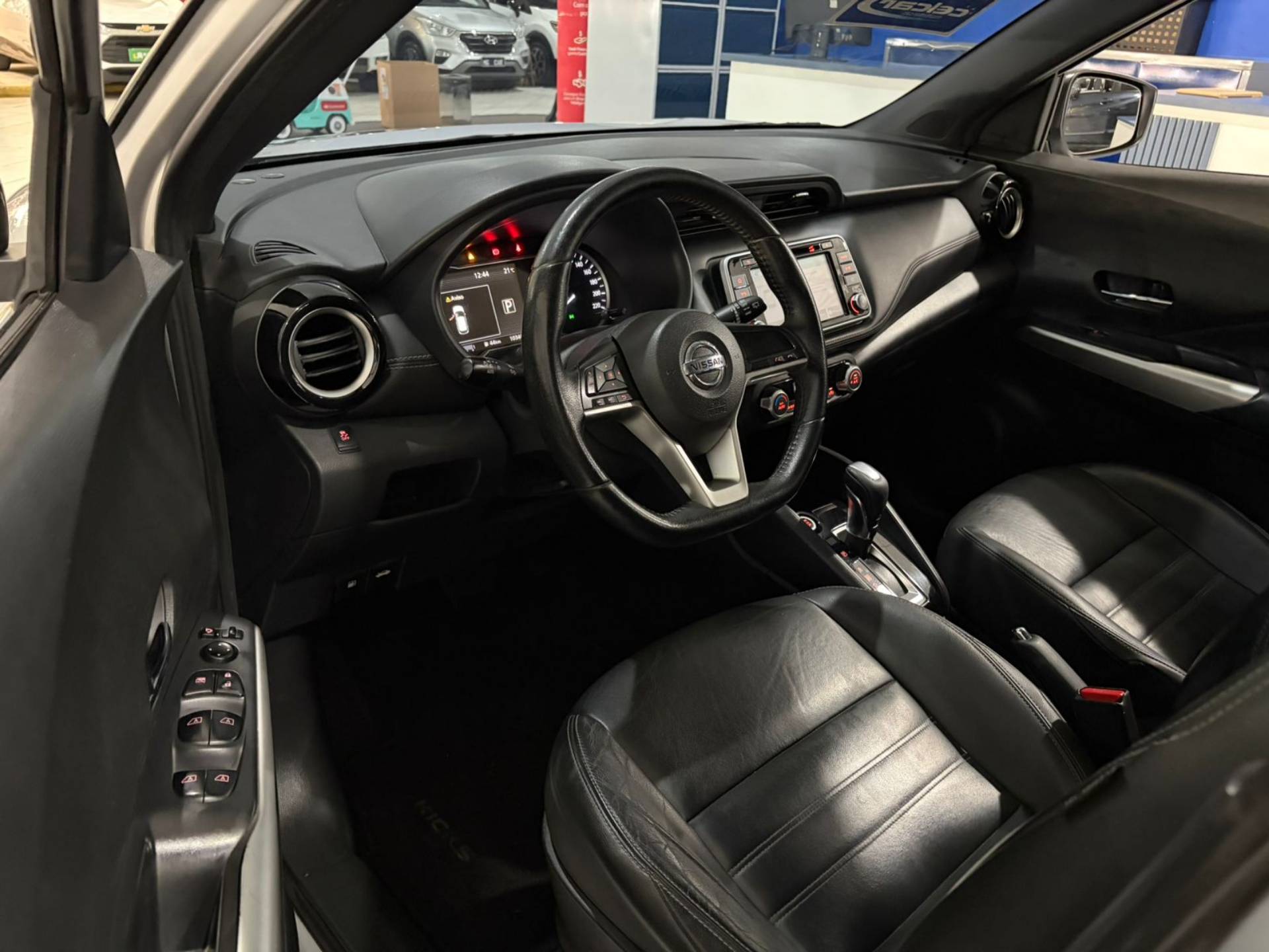 NISSAN KICKS