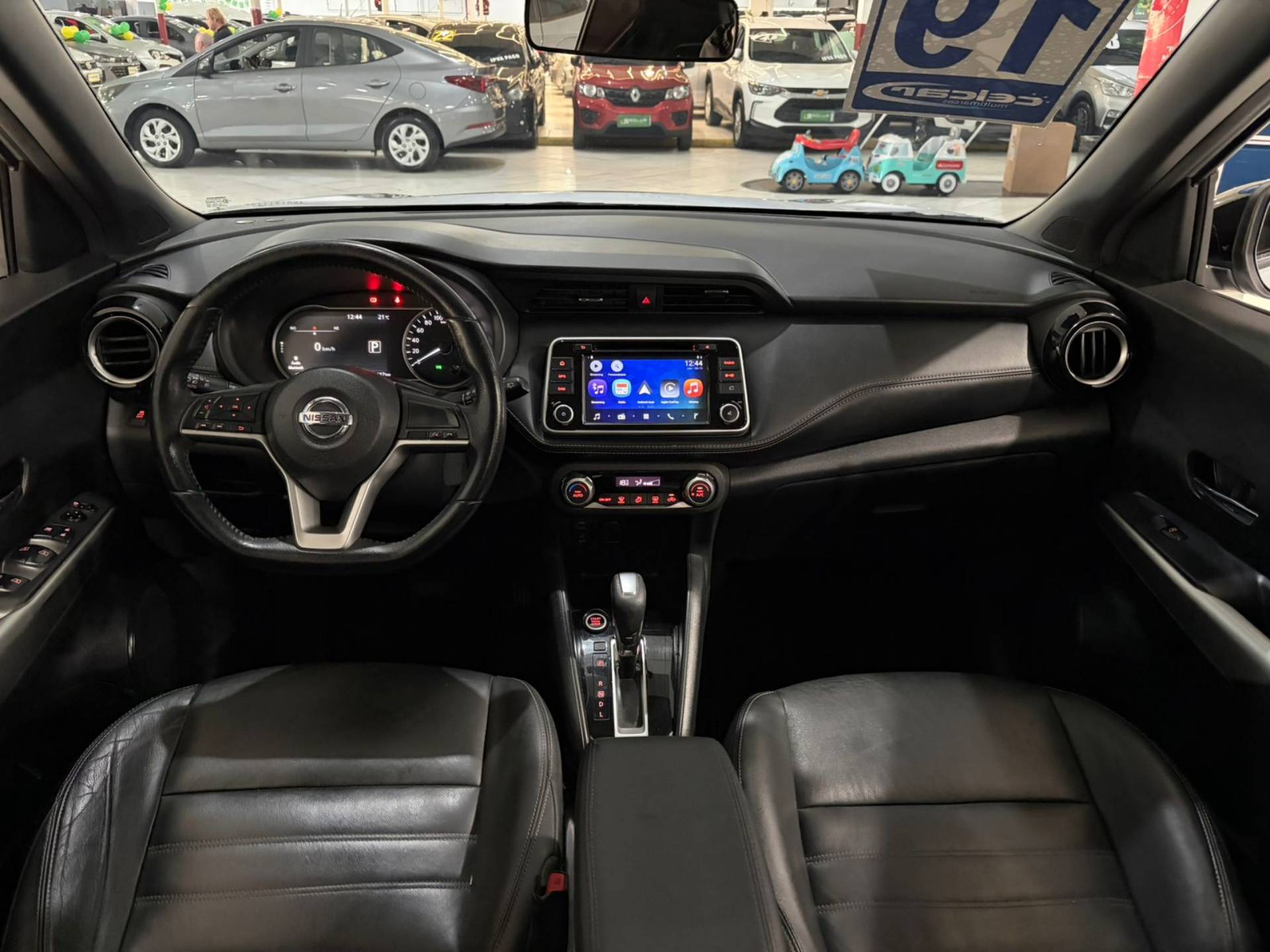 NISSAN KICKS