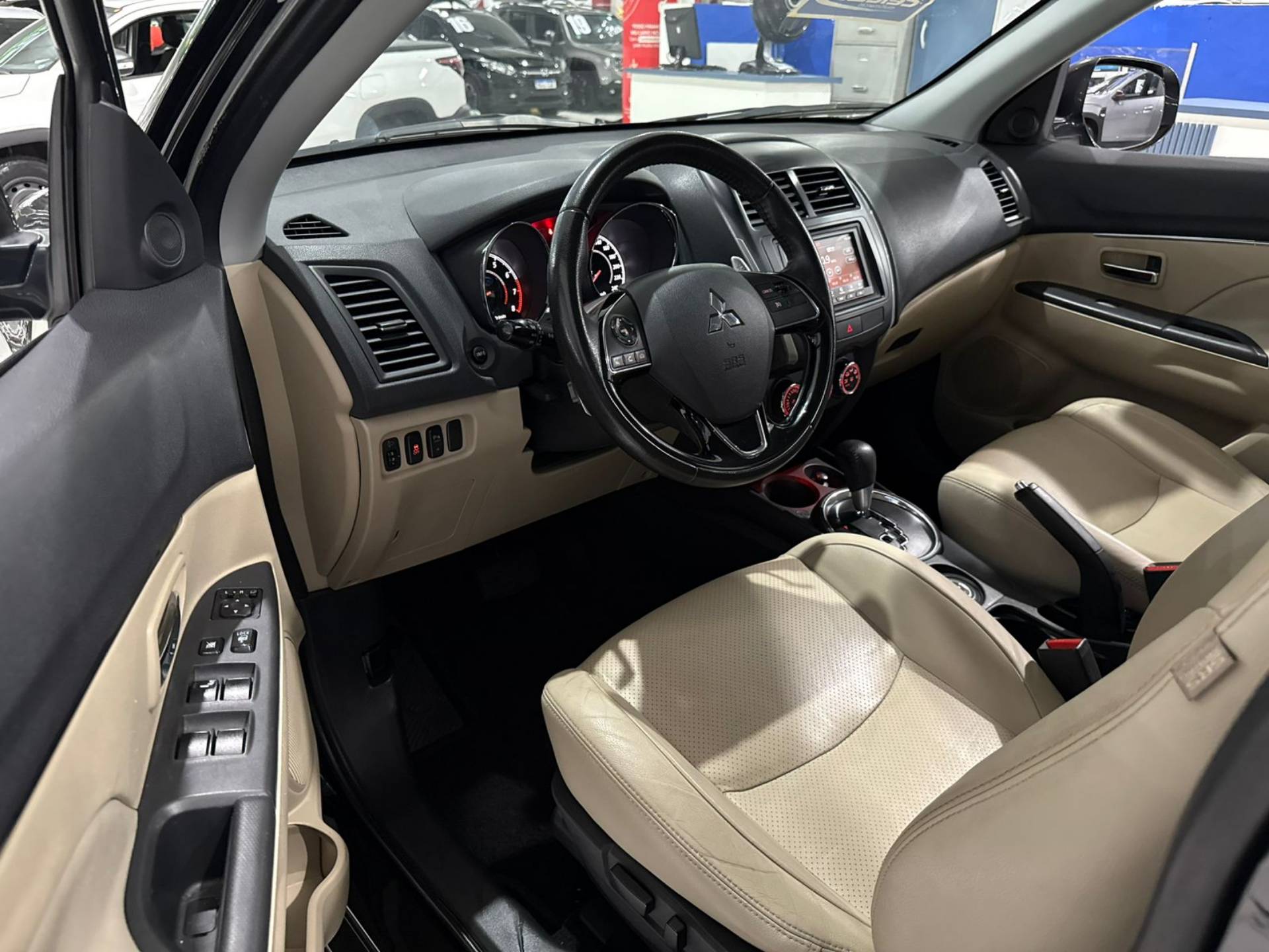 MITSUBISHI ASX