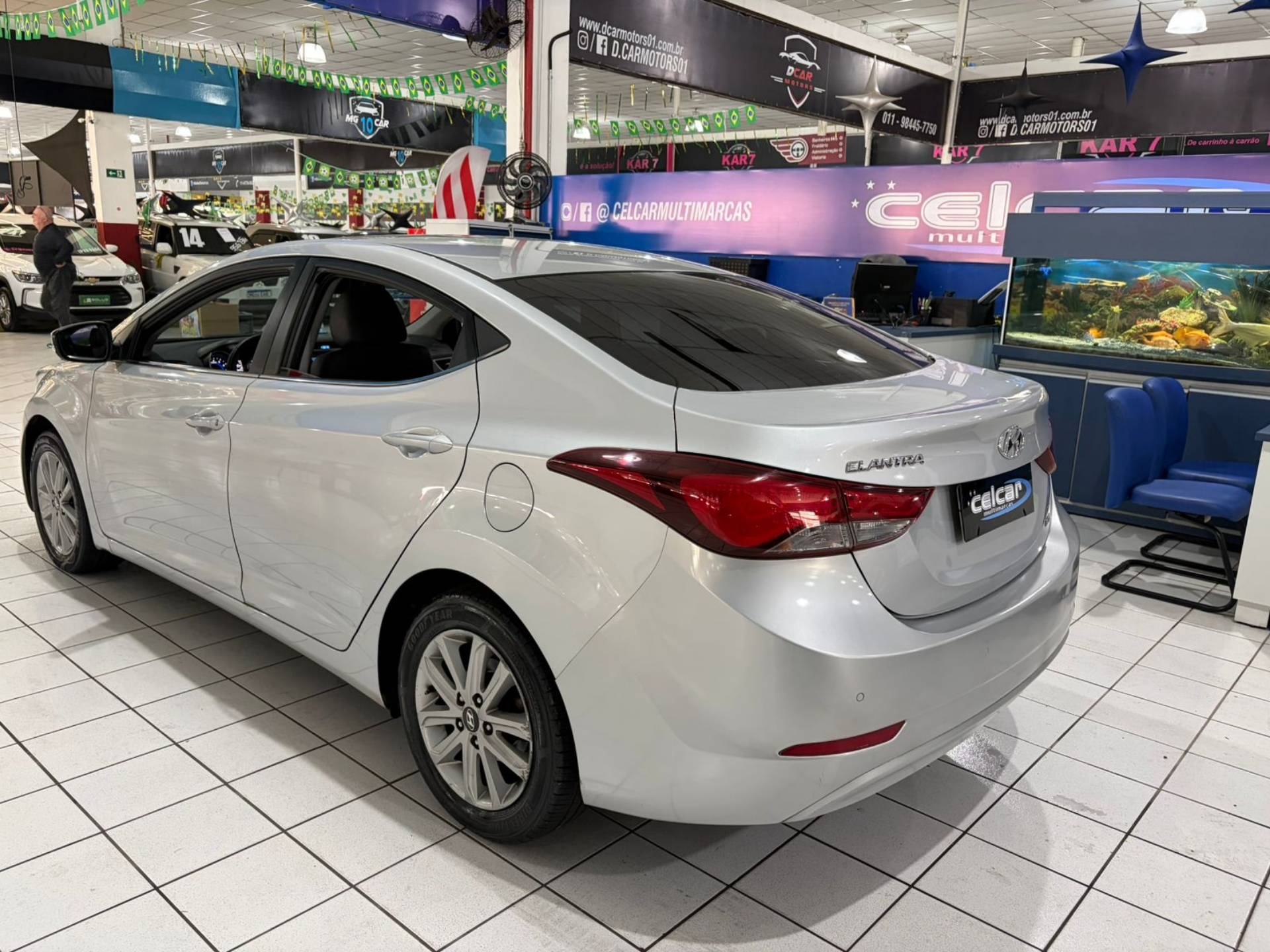 HYUNDAI ELANTRA