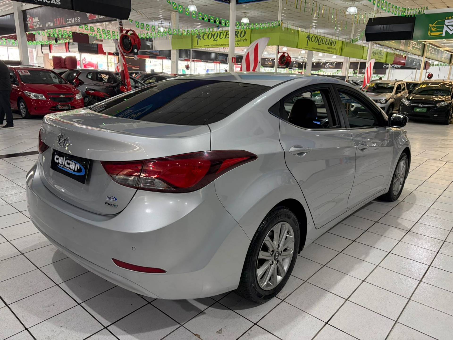 HYUNDAI ELANTRA