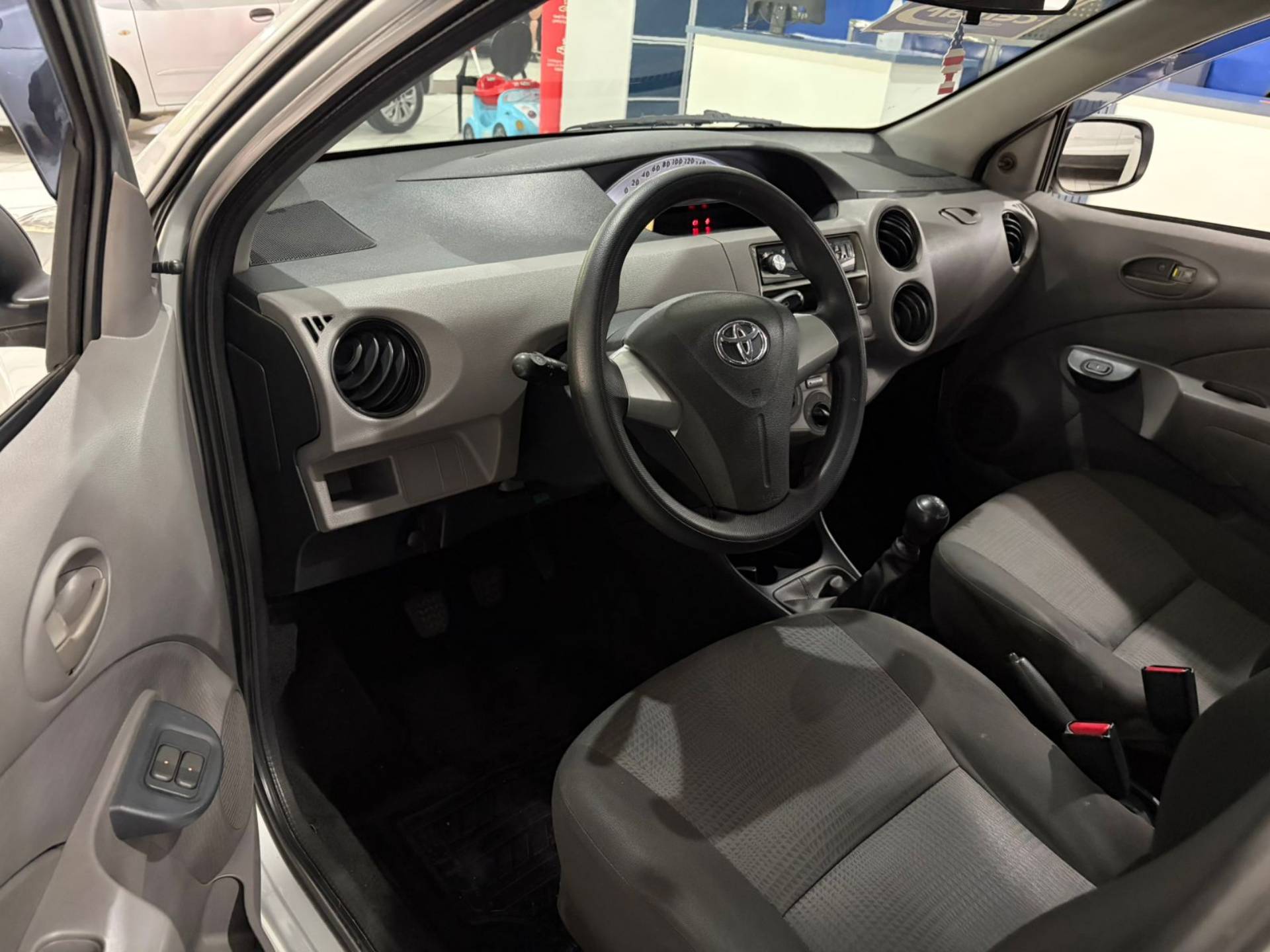 TOYOTA ETIOS