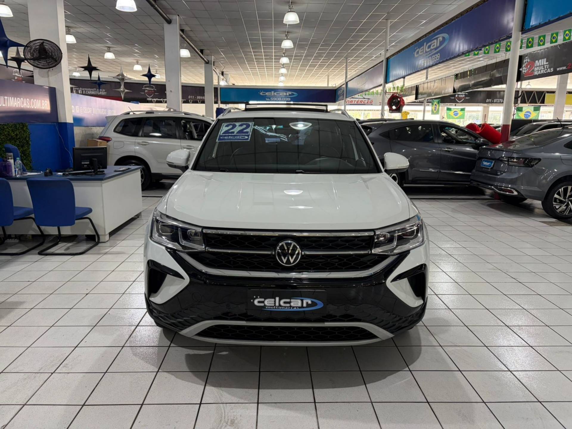 VOLKSWAGEN TAOS