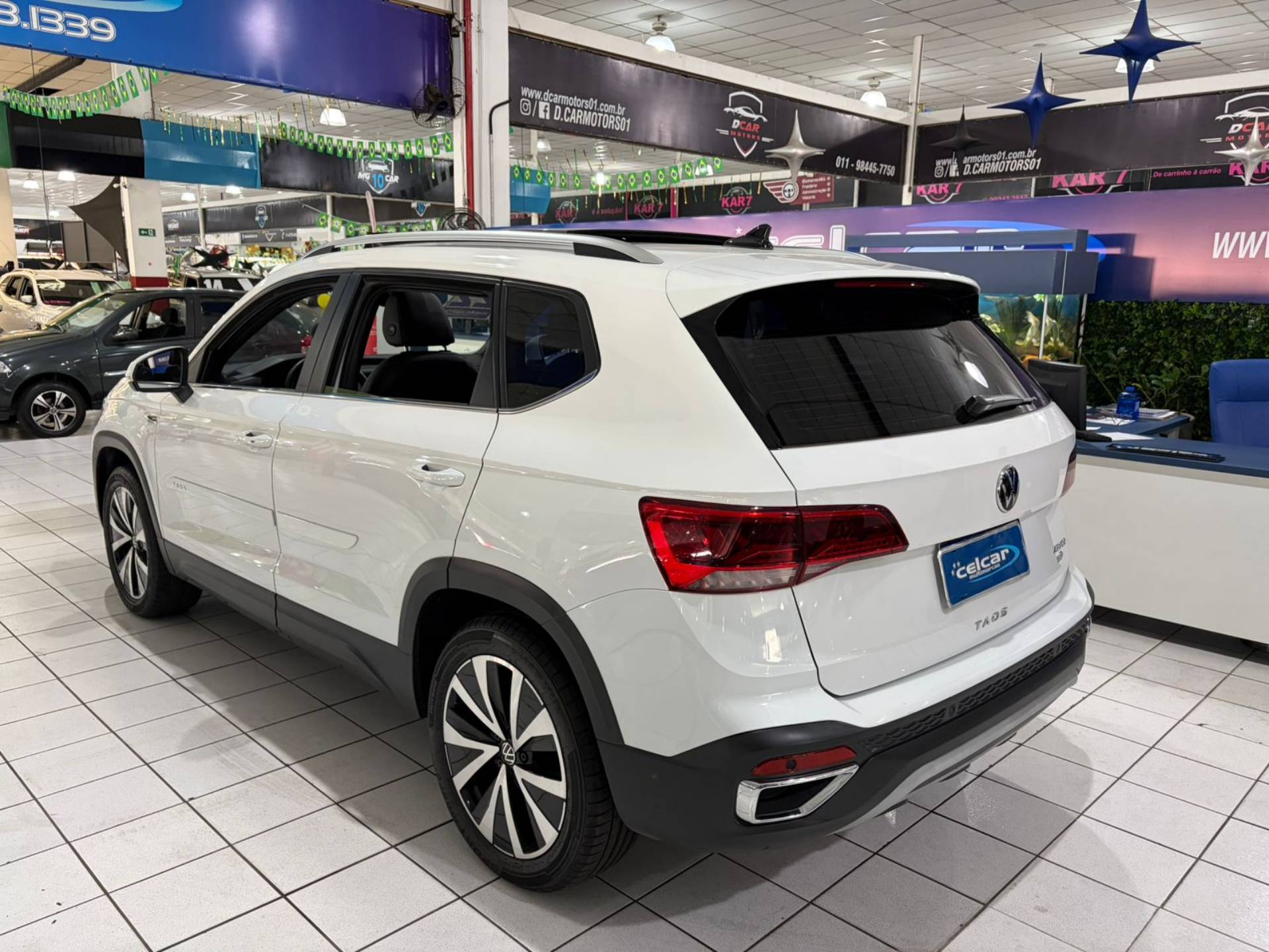 VOLKSWAGEN TAOS