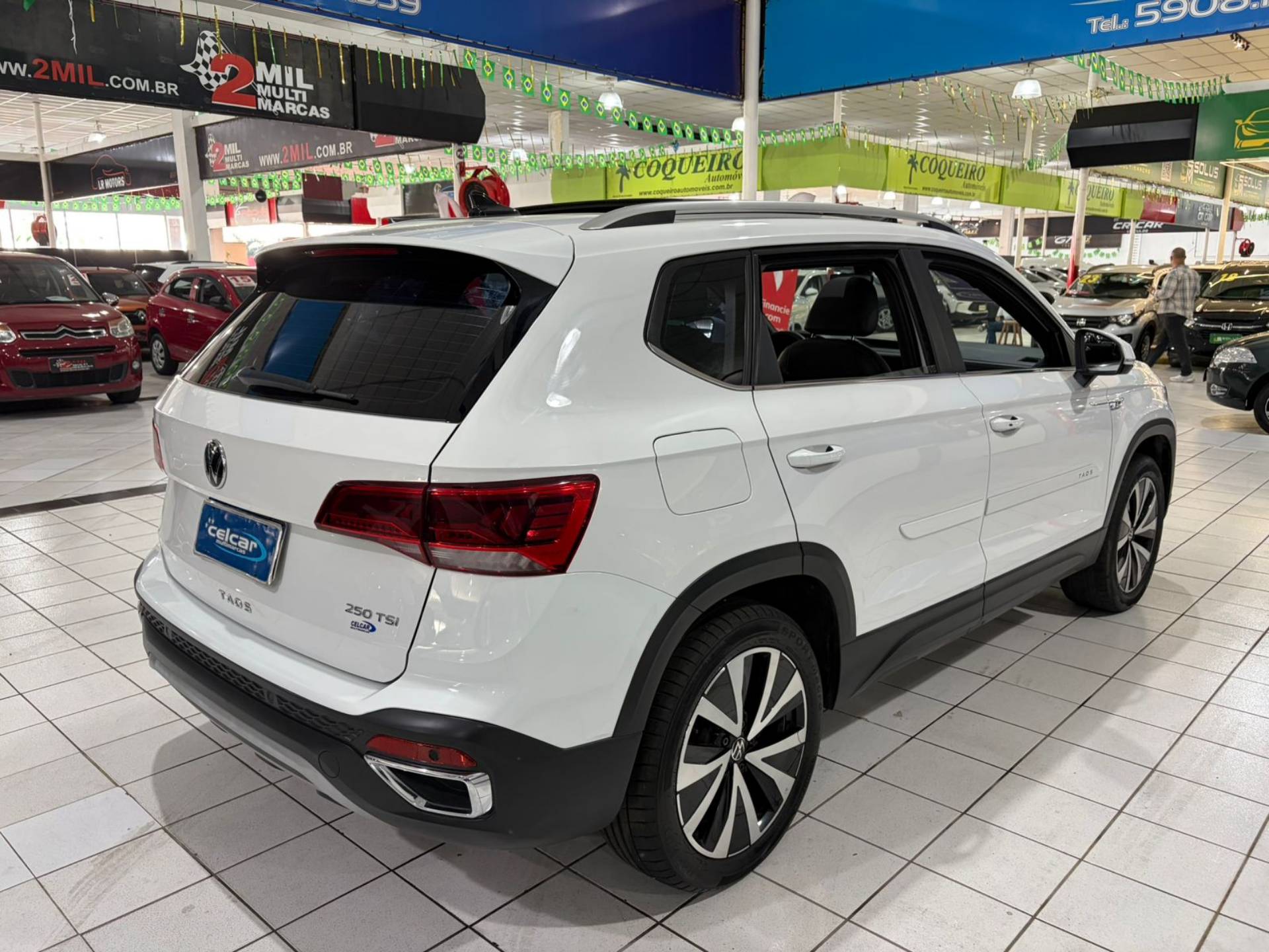 VOLKSWAGEN TAOS