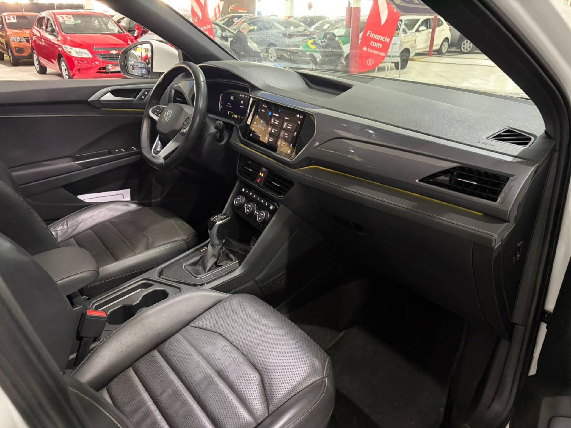 VOLKSWAGEN TAOS
