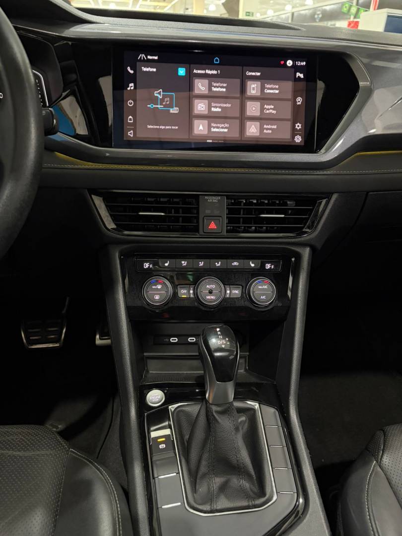 VOLKSWAGEN TAOS