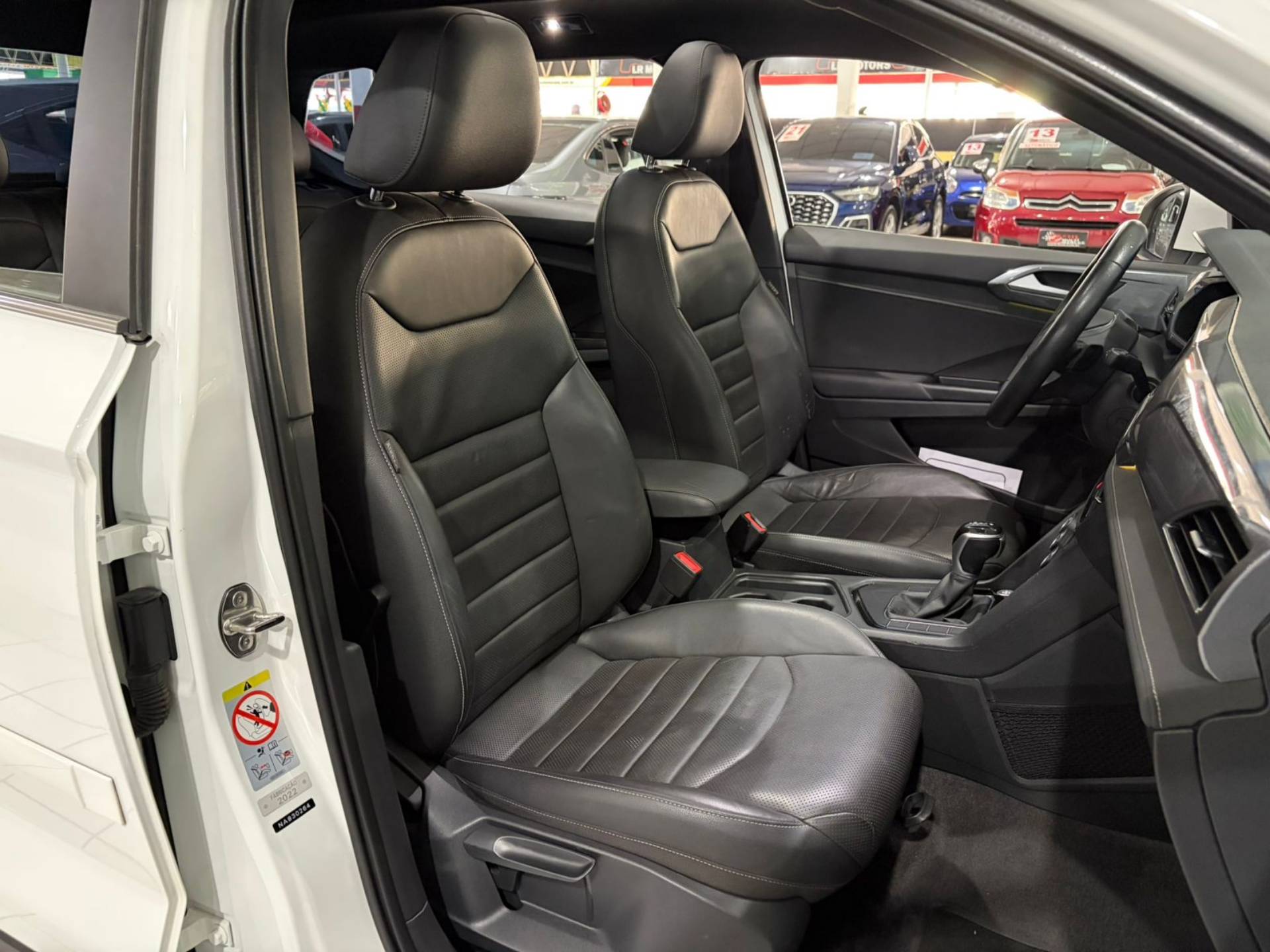 VOLKSWAGEN TAOS