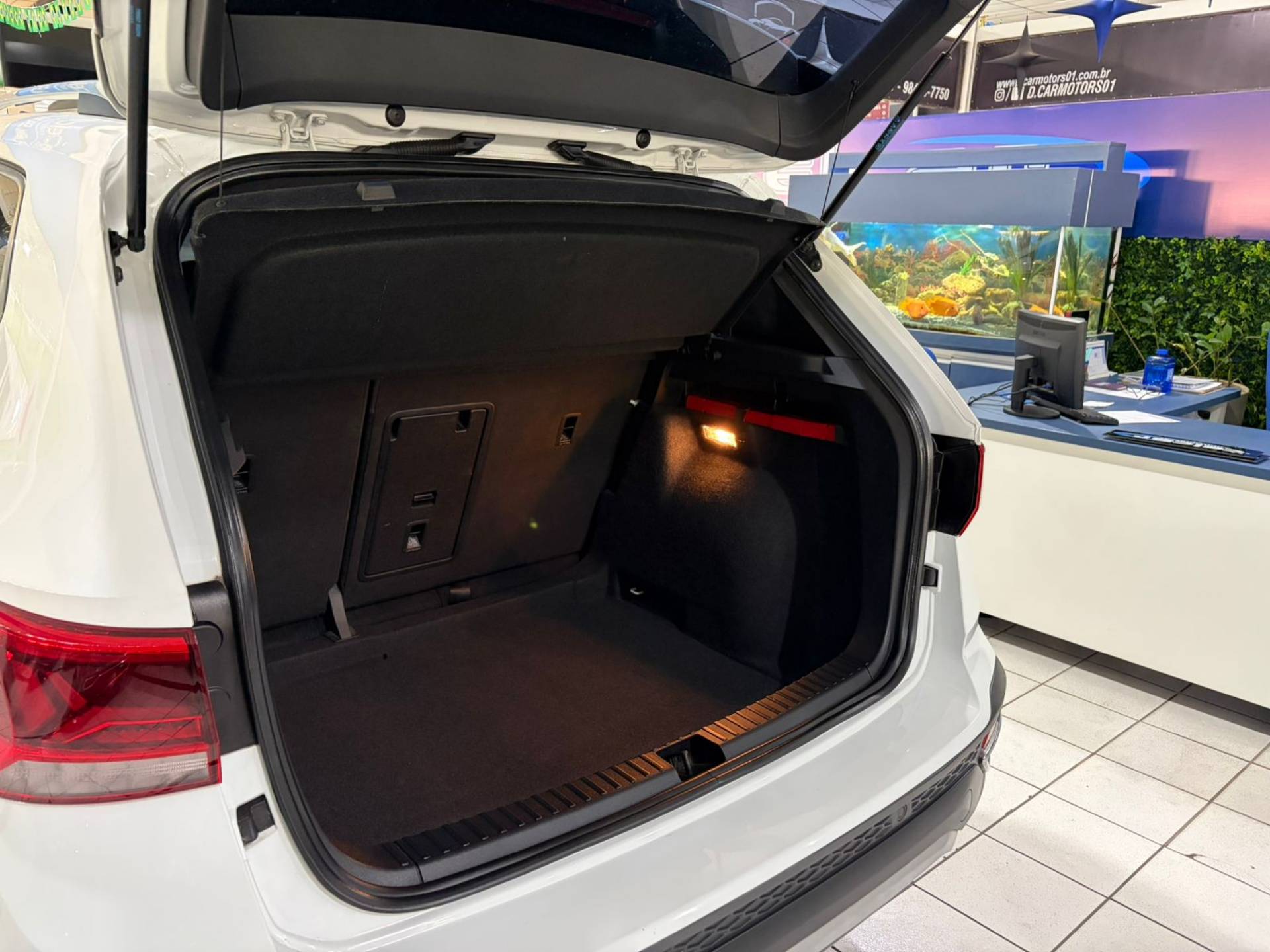 VOLKSWAGEN TAOS