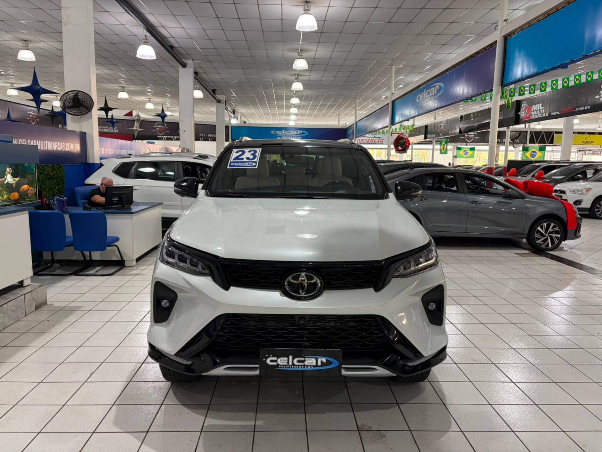 TOYOTA HILUX SW4