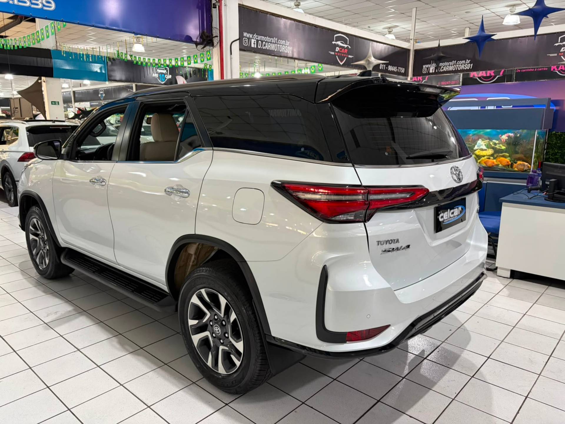 TOYOTA HILUX SW4