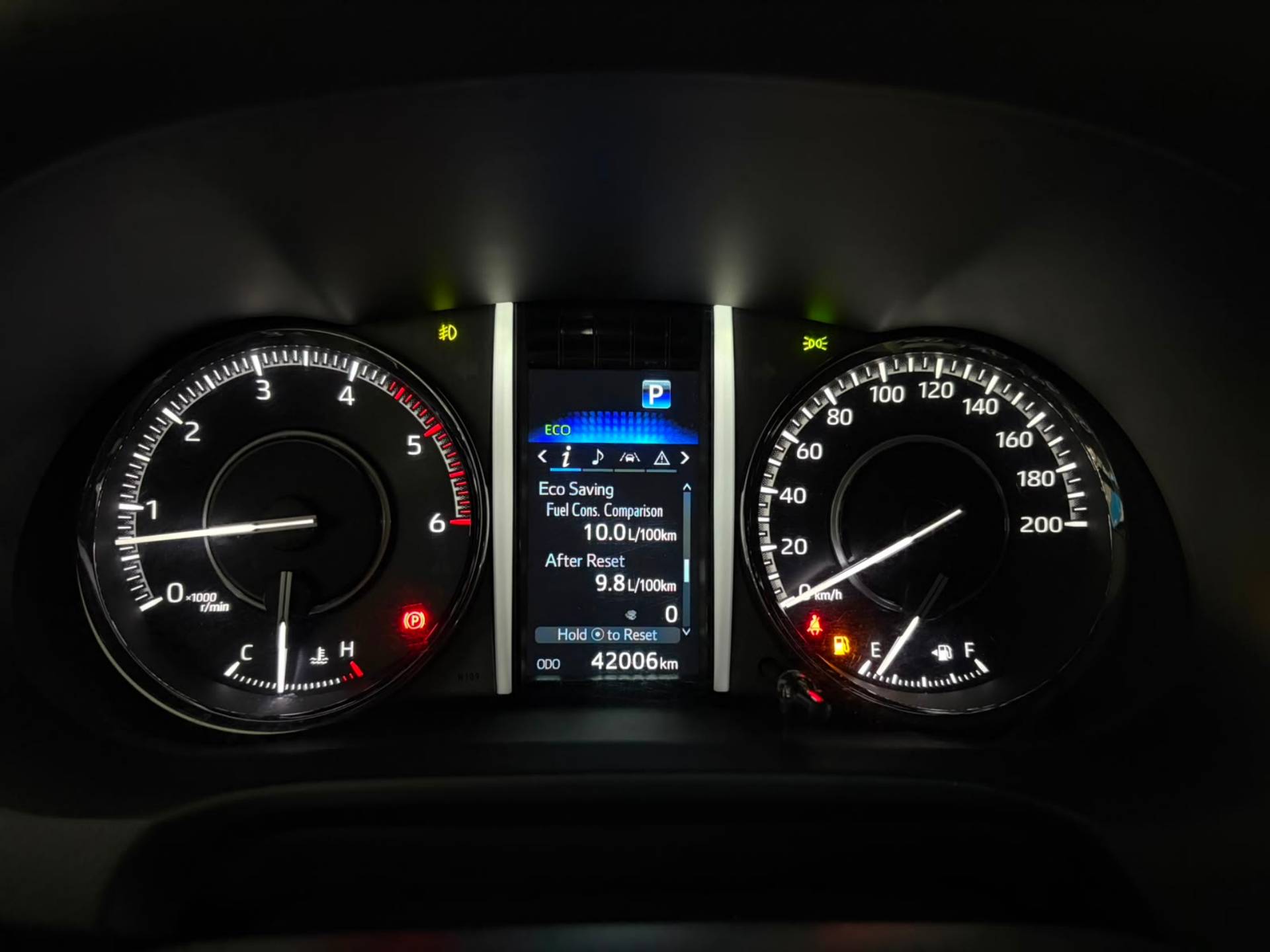 TOYOTA HILUX SW4