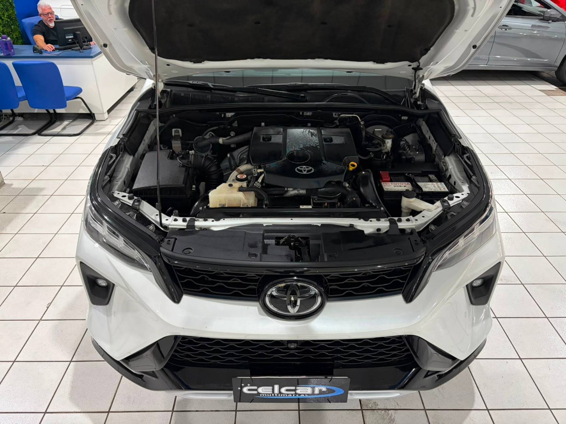 TOYOTA HILUX SW4