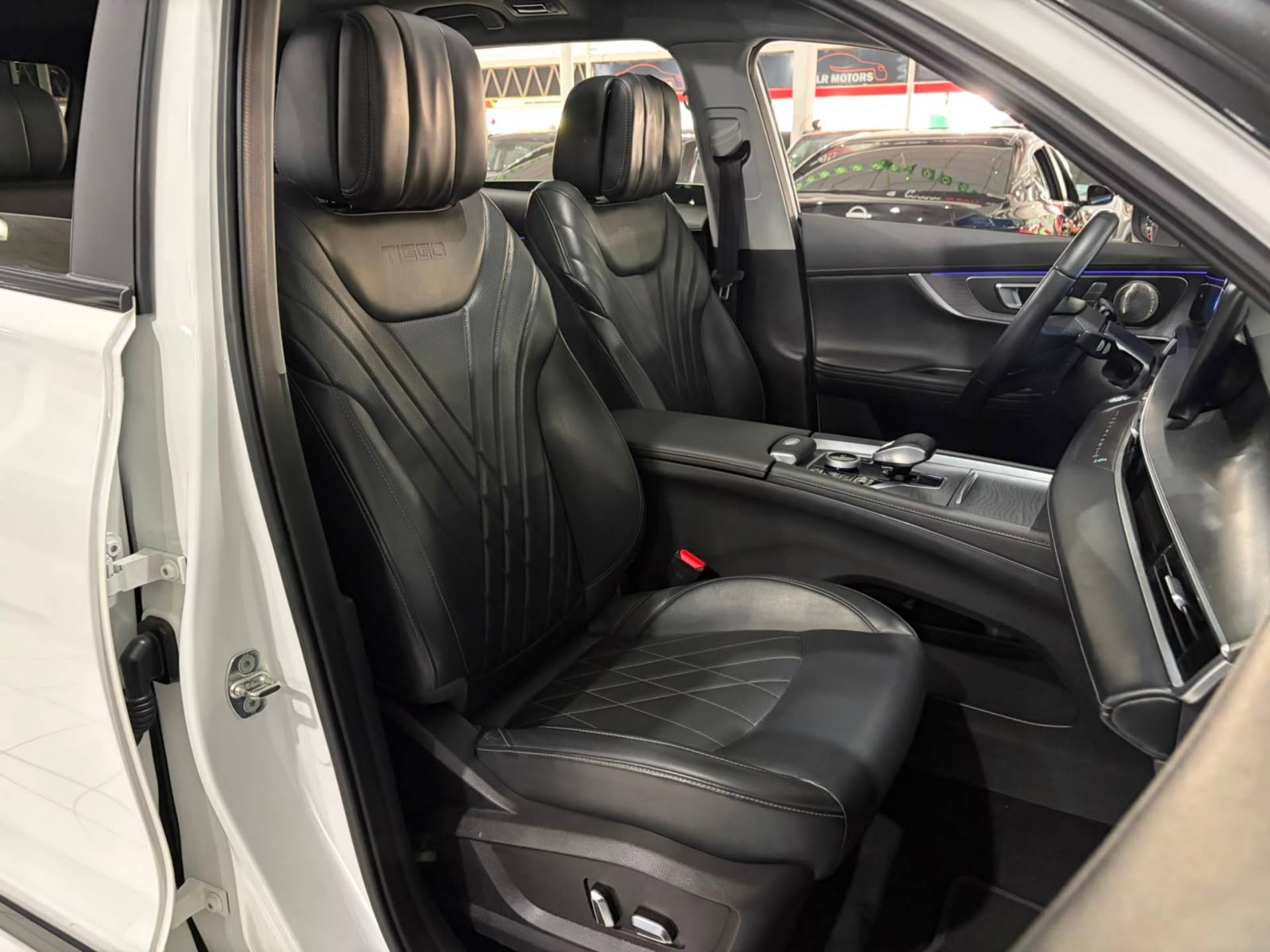 CHERY TIGGO 8