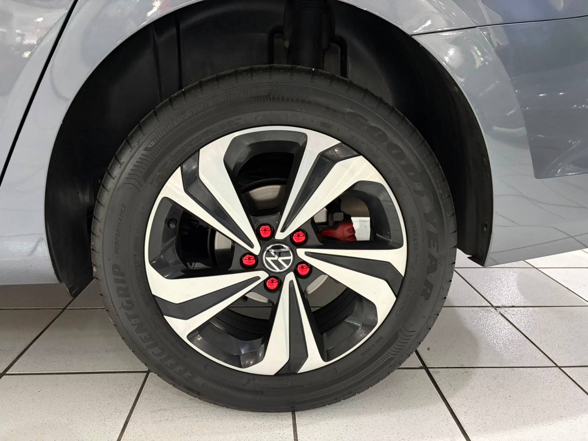 VOLKSWAGEN VIRTUS