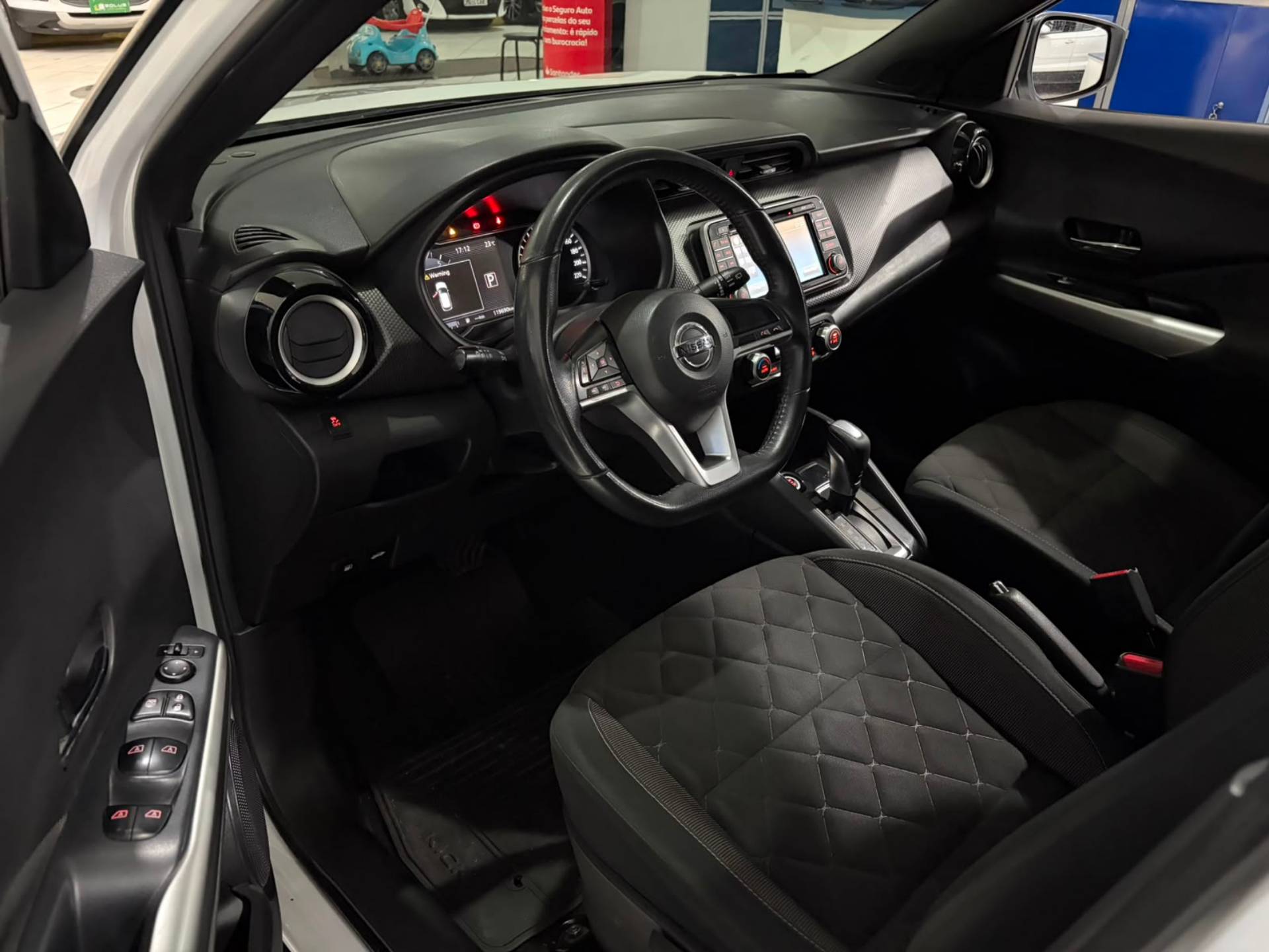 NISSAN KICKS