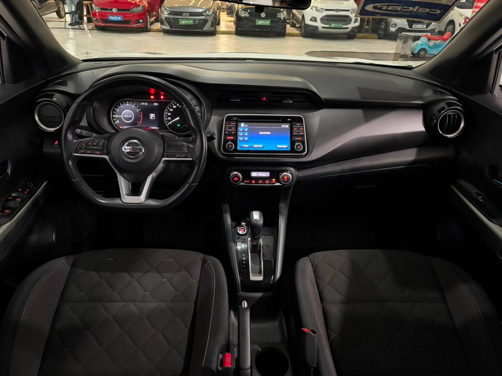 NISSAN KICKS