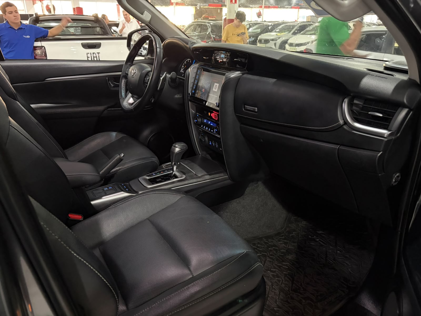 TOYOTA HILUX SW4