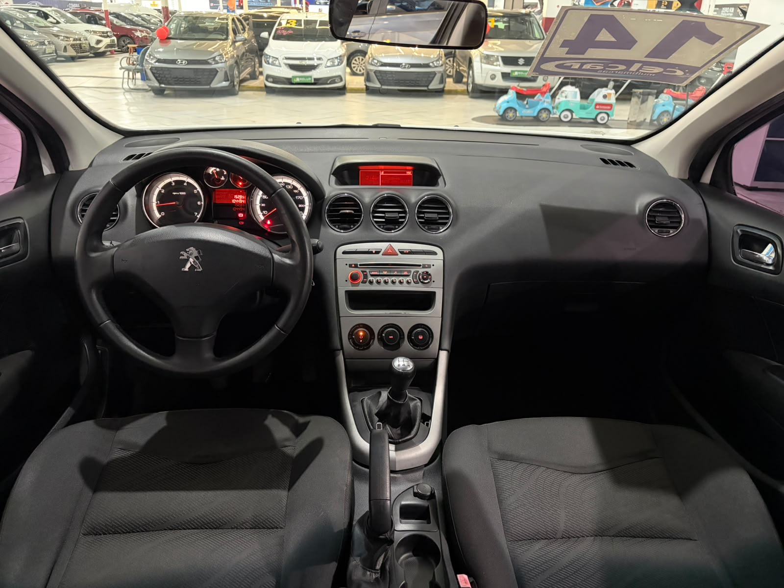 PEUGEOT 308