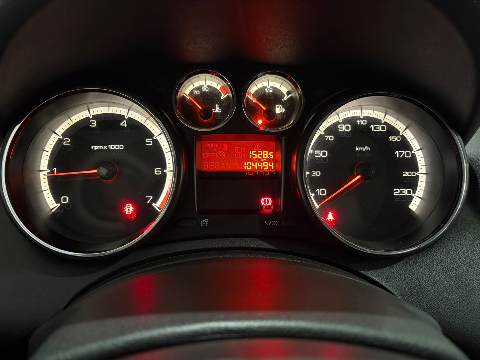 PEUGEOT 308