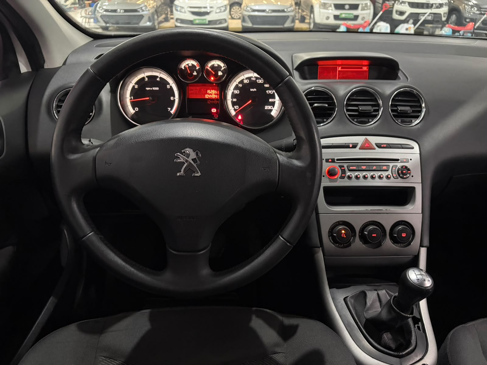 PEUGEOT 308