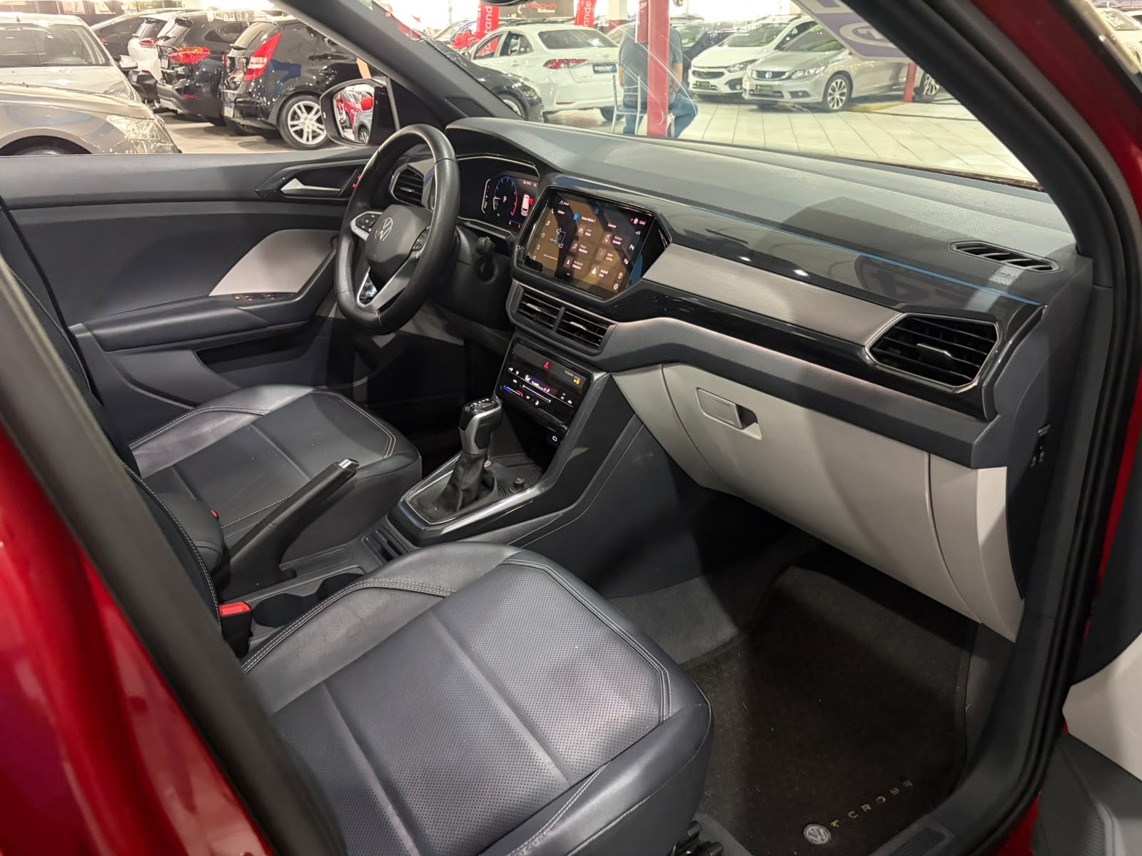 VOLKSWAGEN T-CROSS