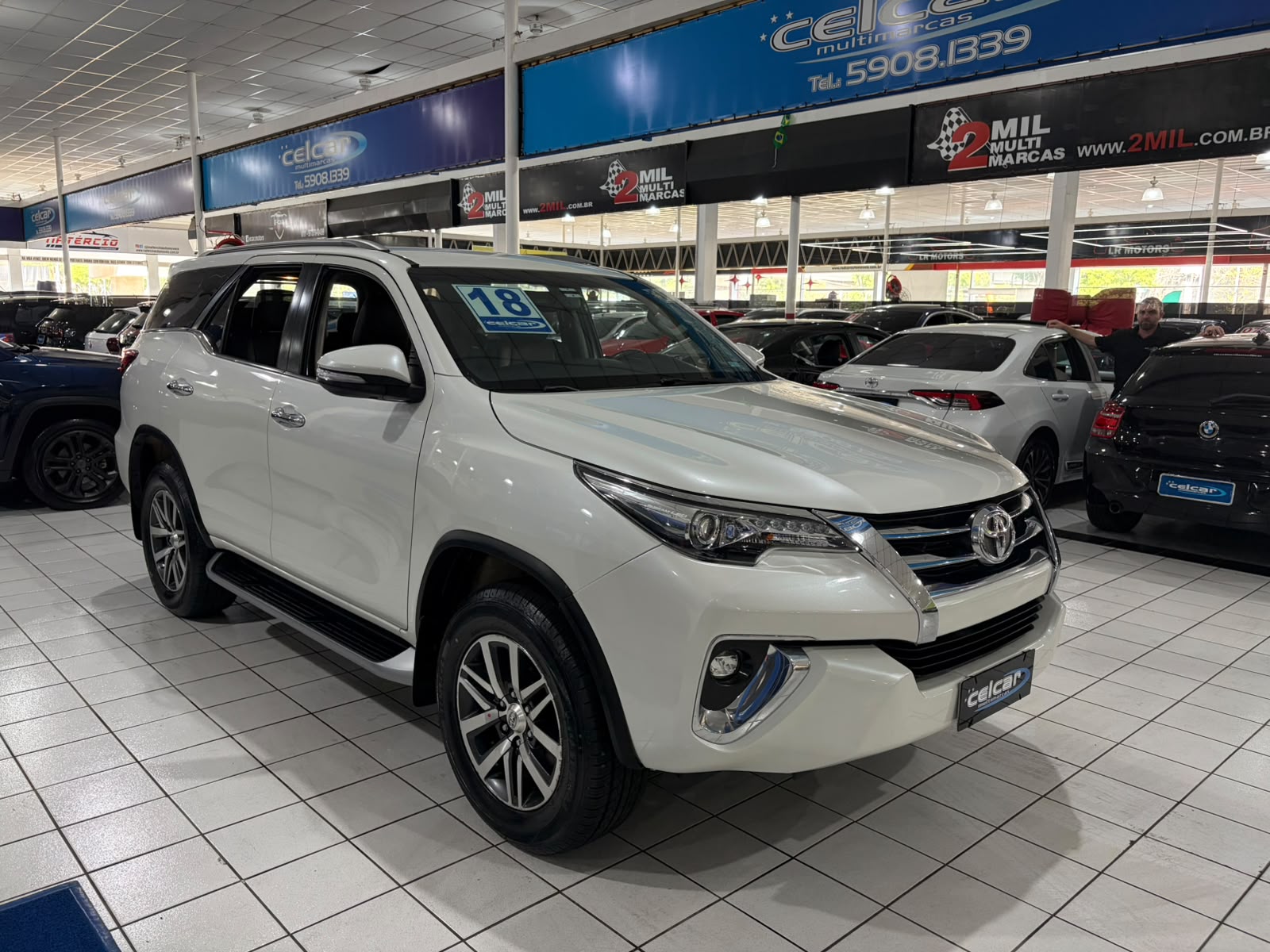 TOYOTA HILUX SW4