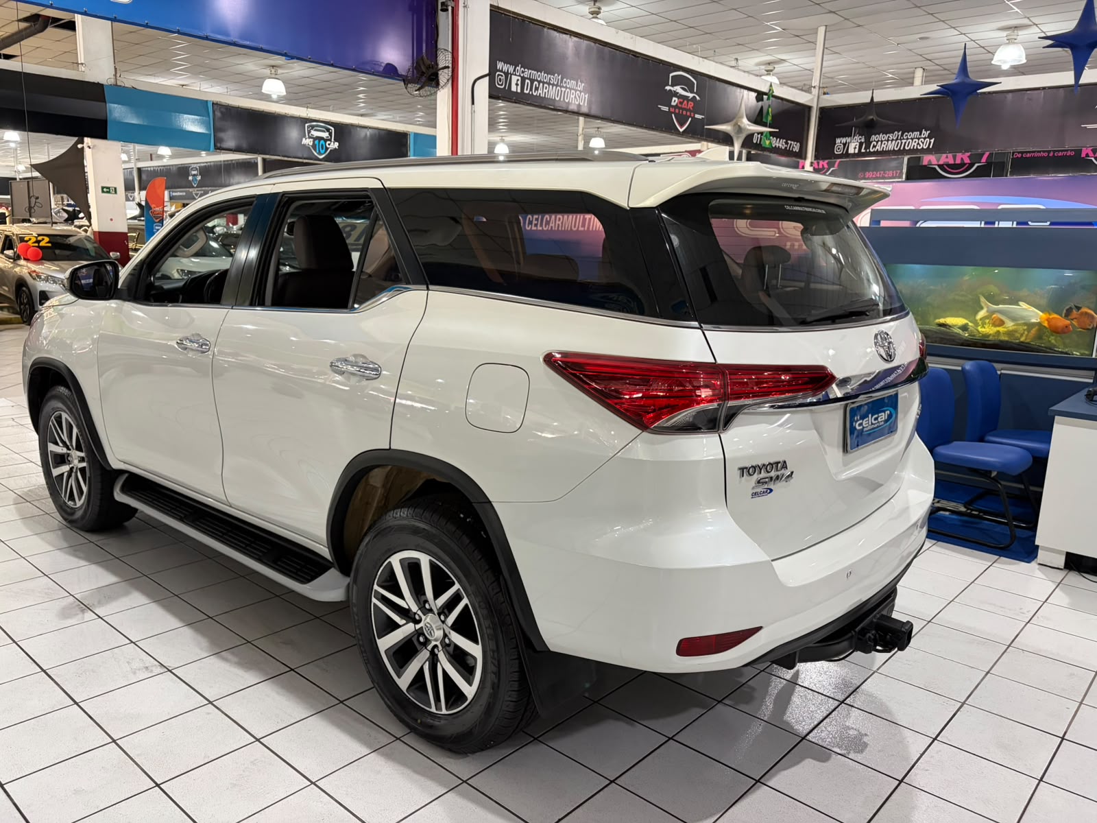 TOYOTA HILUX SW4
