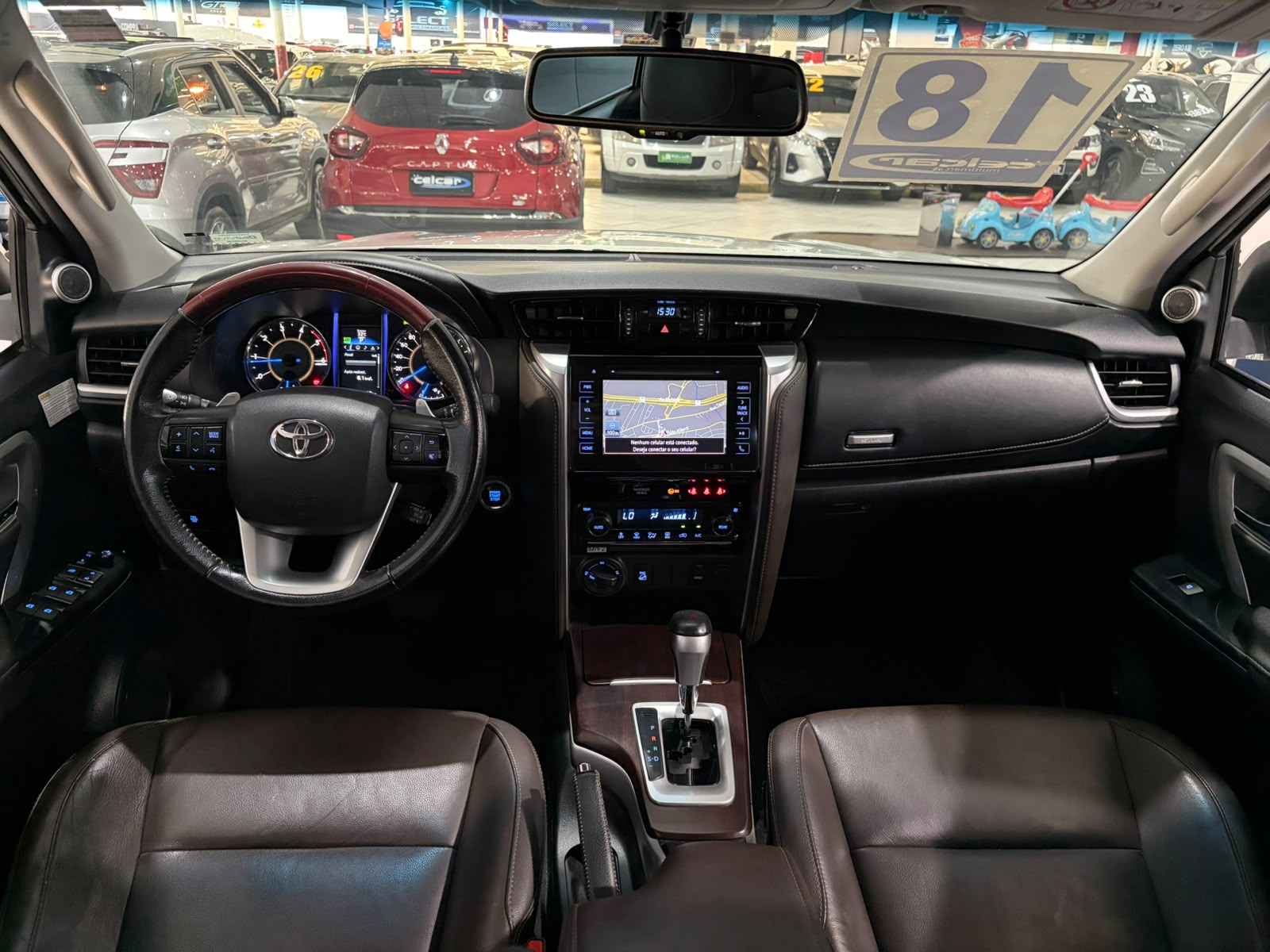 TOYOTA HILUX SW4