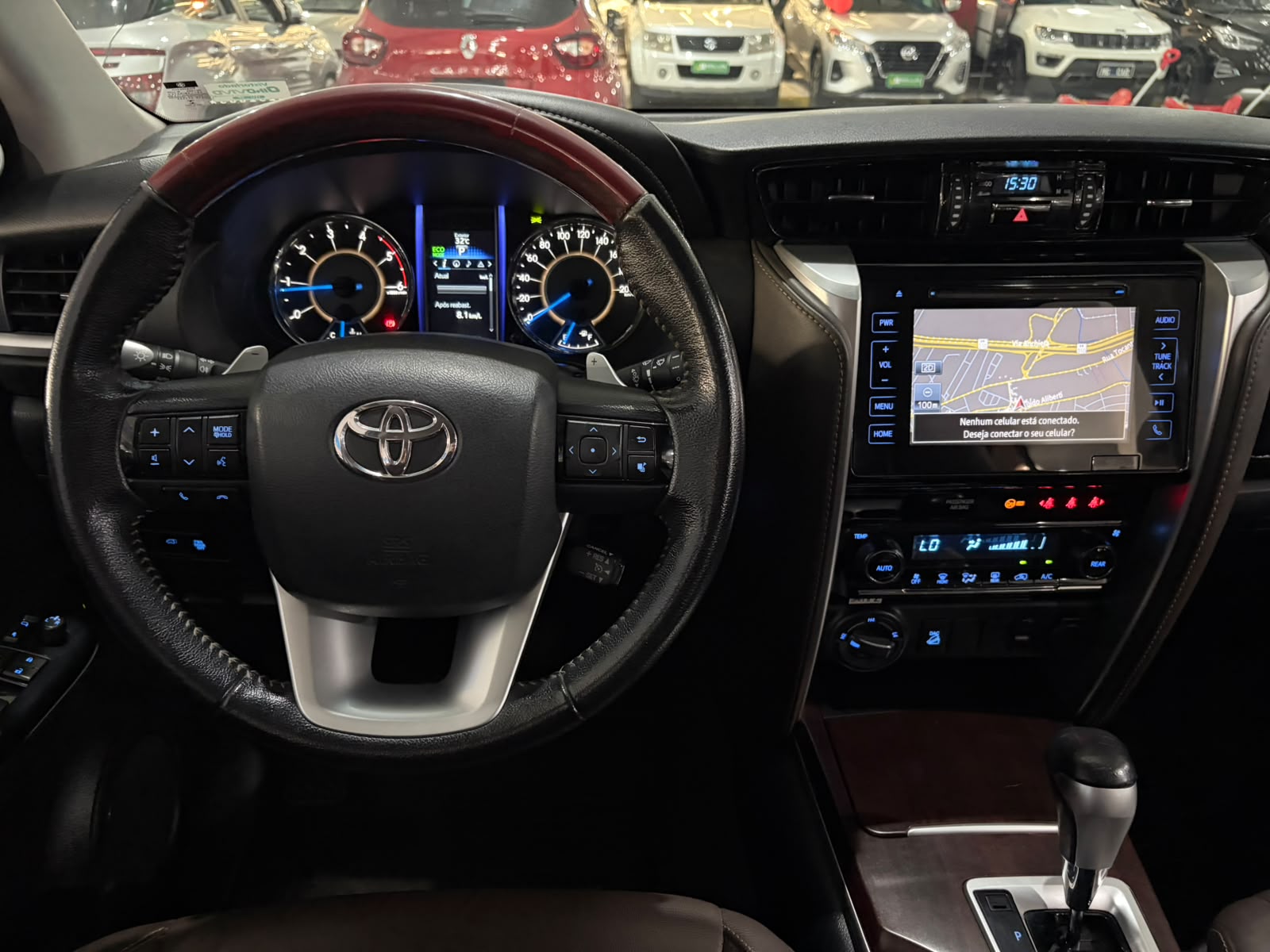 TOYOTA HILUX SW4